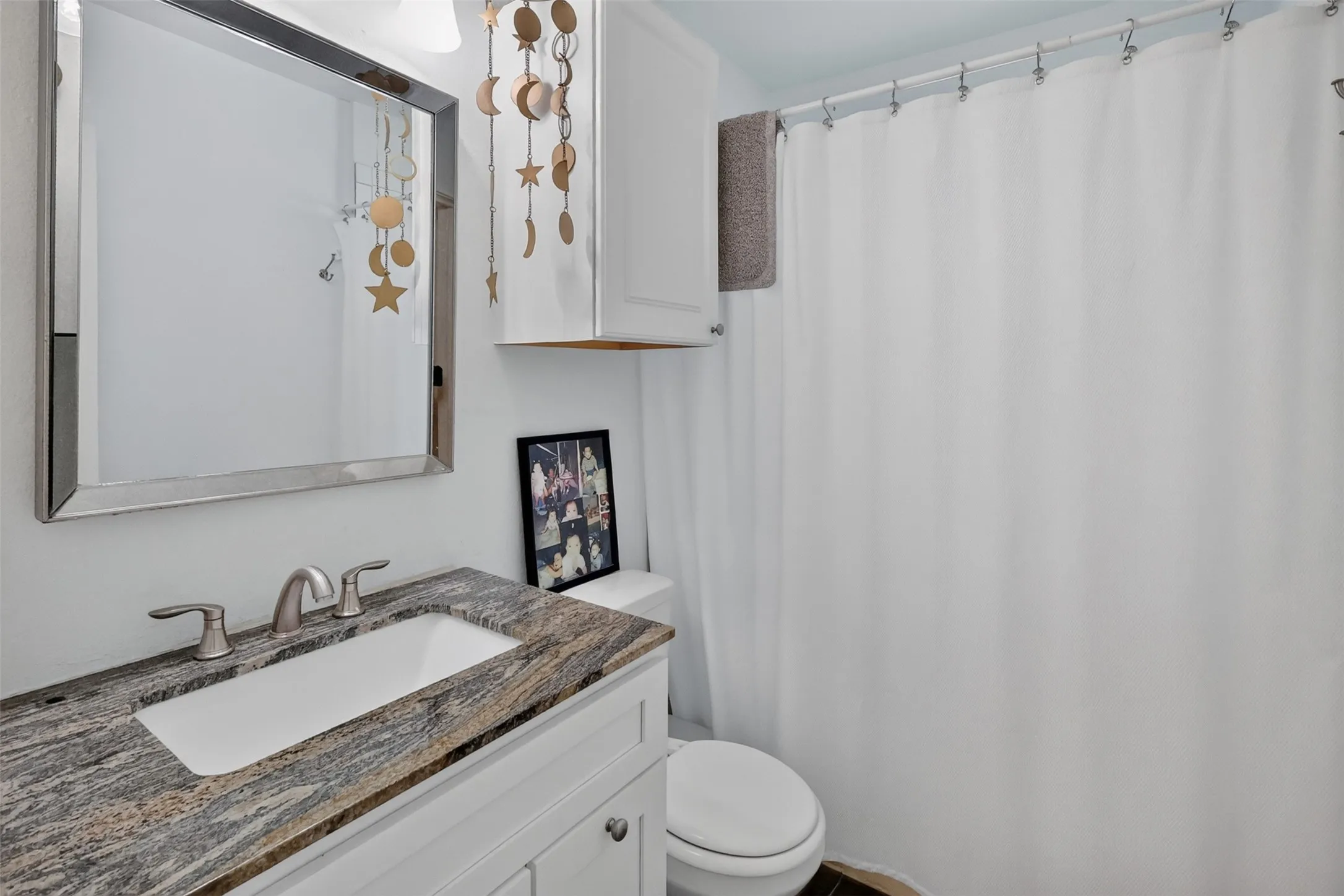 Single Family Residence For Sale in Tarrant County , 3821 Winfield Avenue, Fort Worth, Texas 76109, 3 Bedroom, 2 Bathroom, Garage spaces, 1,408 Sqft, built in 1948, mls#21388002, Real Estate Agent in Fort Worth, Homes For Sale in Tarrant county, Homes For Sale in Fort Worth, Realtor in Fort Worth Texas, Real Estate Brokerage Independent Realty Texas, Luminita Cordes Realtor
