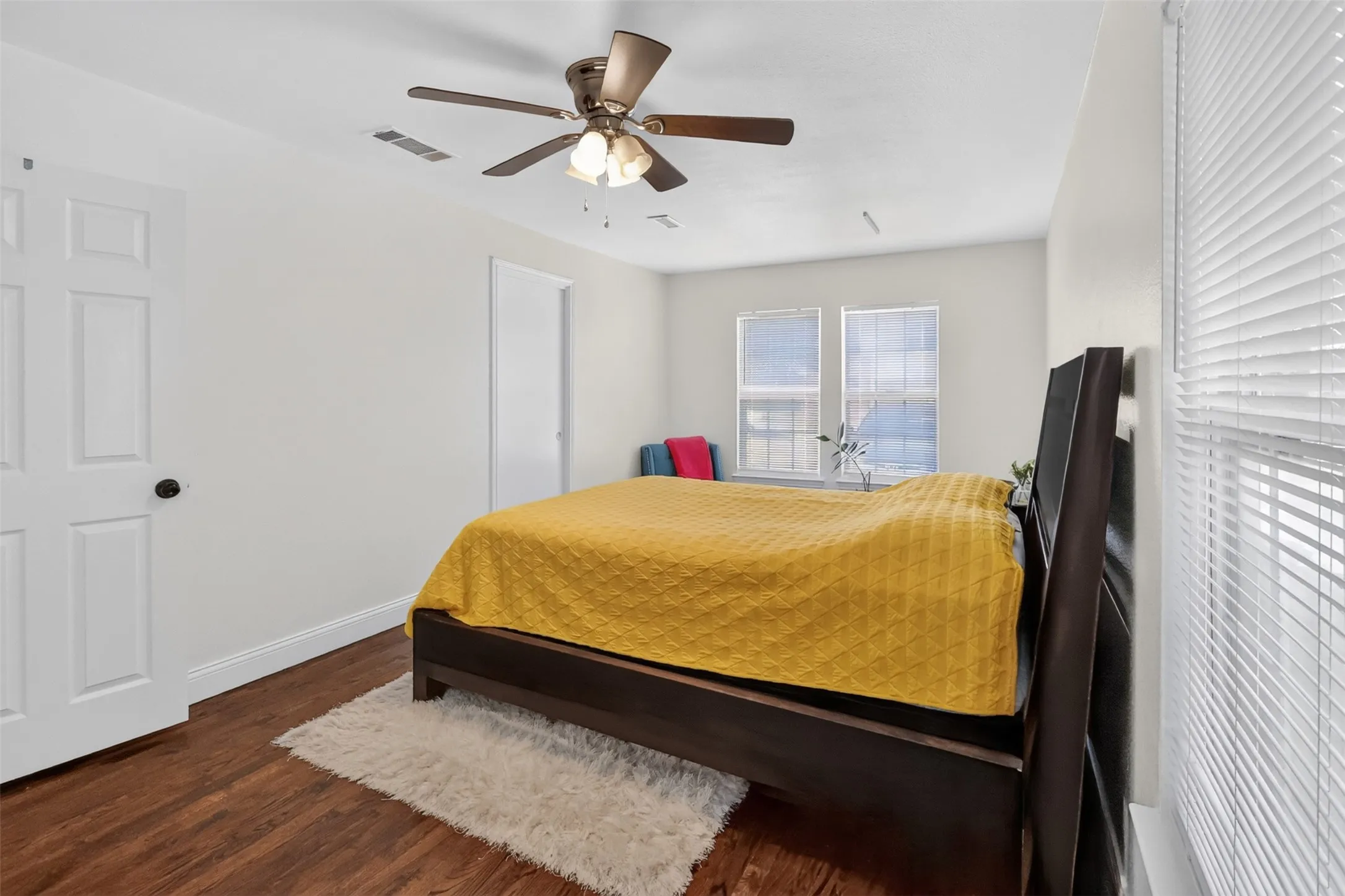 Single Family Residence For Sale in Tarrant County , 3821 Winfield Avenue, Fort Worth, Texas 76109, 3 Bedroom, 2 Bathroom, Garage spaces, 1,408 Sqft, built in 1948, mls#21388002, Real Estate Agent in Fort Worth, Homes For Sale in Tarrant county, Homes For Sale in Fort Worth, Realtor in Fort Worth Texas, Real Estate Brokerage Independent Realty Texas, Luminita Cordes Realtor