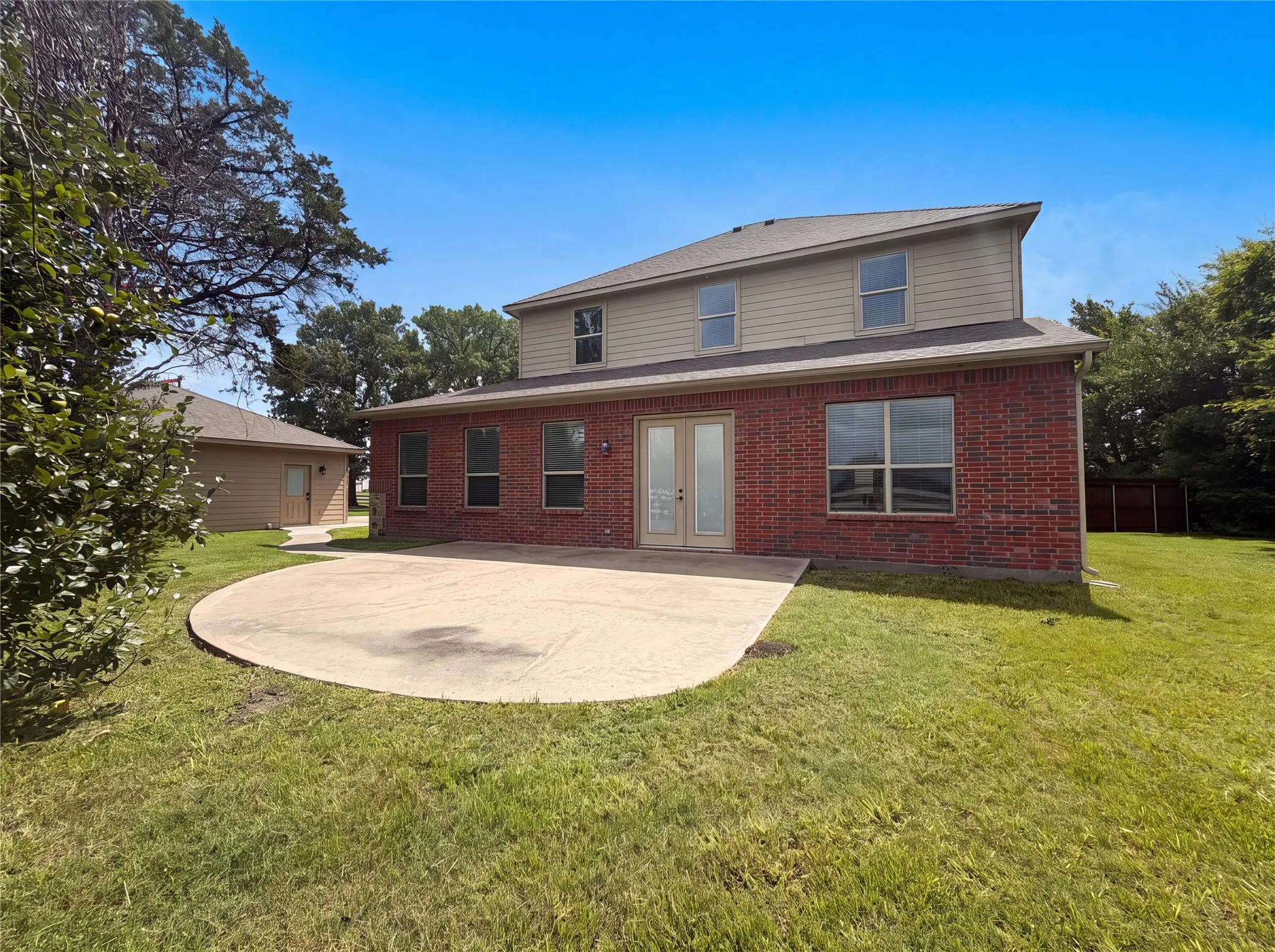 Single Family Residence For Sale in Hunt County , 8580 Cedar Creek Lane, Greenville, Texas 75402, 4 Bedroom, 4 Bathroom, 2 Garage spaces, 2,788 Sqft, built in 2017, mls#21387877, Real Estate Agent in Greenville, Homes For Sale in Hunt county, Homes For Sale in Greenville, Realtor in Greenville Texas, Real Estate Brokerage Independent Realty Texas, Luminita Cordes Realtor