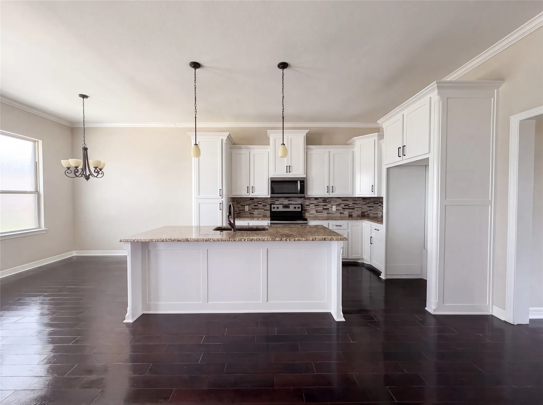 Single Family Residence For Sale in Hunt County , 8580 Cedar Creek Lane, Greenville, Texas 75402, 4 Bedroom, 4 Bathroom, 2 Garage spaces, 2,788 Sqft, built in 2017, mls#21387877, Real Estate Agent in Greenville, Homes For Sale in Hunt county, Homes For Sale in Greenville, Realtor in Greenville Texas, Real Estate Brokerage Independent Realty Texas, Luminita Cordes Realtor