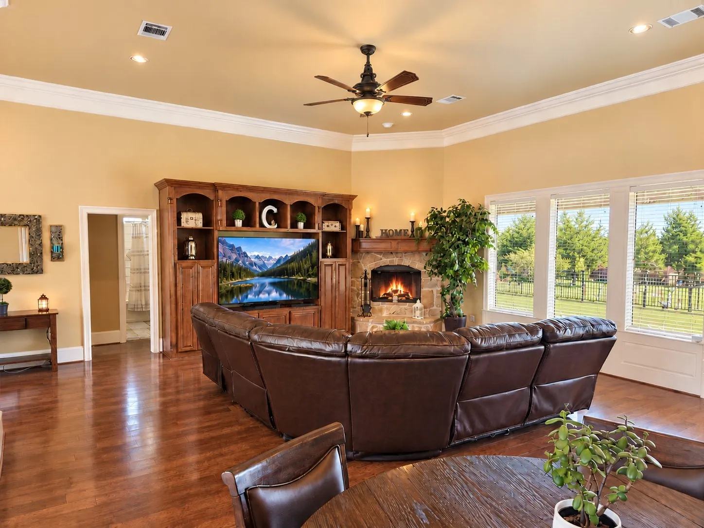 Single Family Residence For Sale in Grayson County , 3707 Heatherwood Lane, Sherman, Texas 75090, 3 Bedroom, 3 Bathroom, 2 Garage spaces, 2,547 Sqft, built in 2006, mls#21385990, Real Estate Agent in Sherman, Homes For Sale in Grayson county, Homes For Sale in Sherman, Realtor in Sherman Texas, Real Estate Brokerage Independent Realty Texas, Luminita Cordes Realtor
