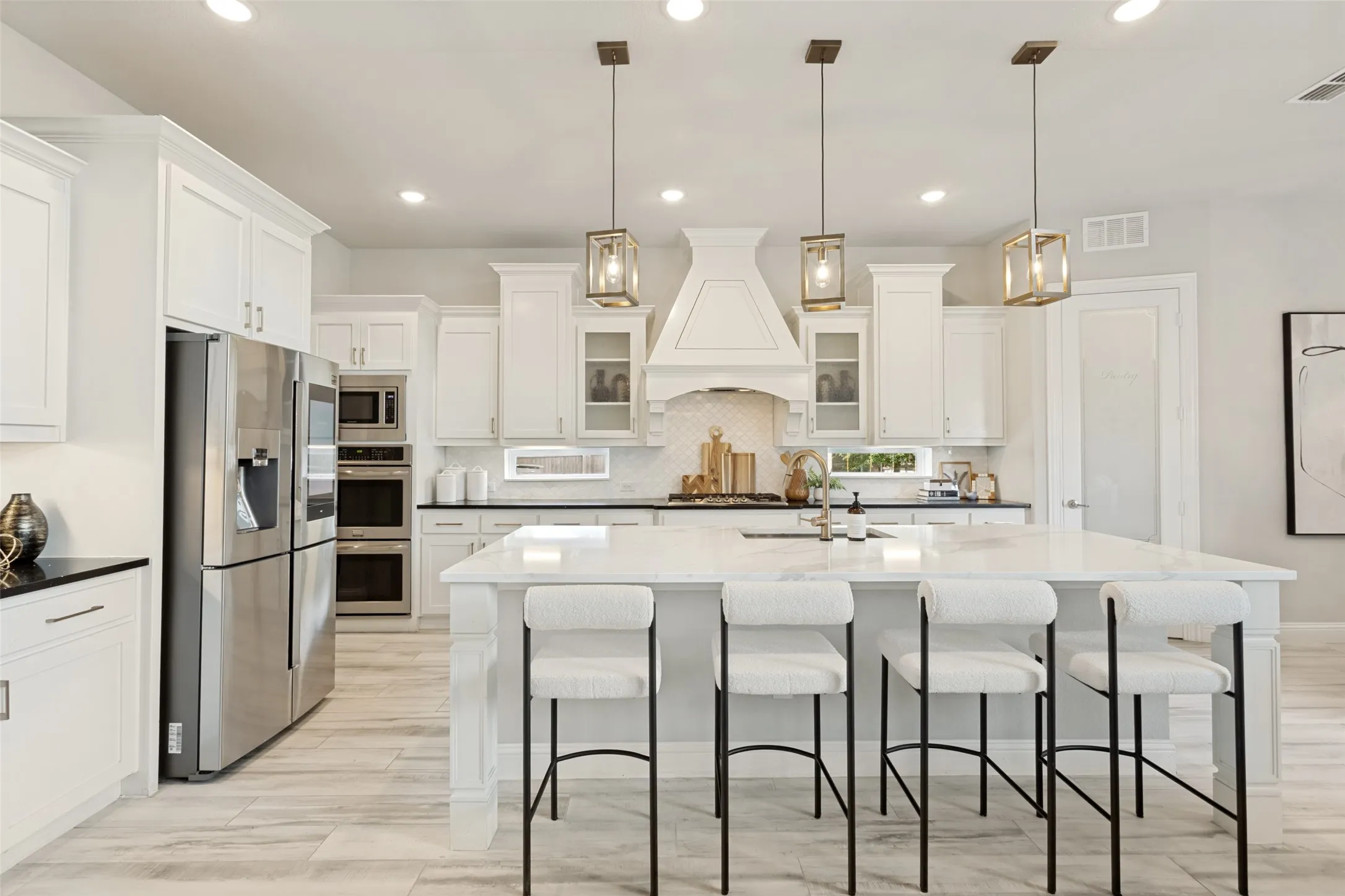 Single Family Residence For Sale in Collin County , 13500 Ponder Lane, Frisco, Texas 75035, 6 Bedroom, 6 Bathroom, 3 Garage spaces, 4,621 Sqft, built in 2018, mls#21385812, Real Estate Agent in Frisco, Homes For Sale in Collin county, Homes For Sale in Frisco, Realtor in Frisco Texas, Real Estate Brokerage Independent Realty Texas, Luminita Cordes Realtor