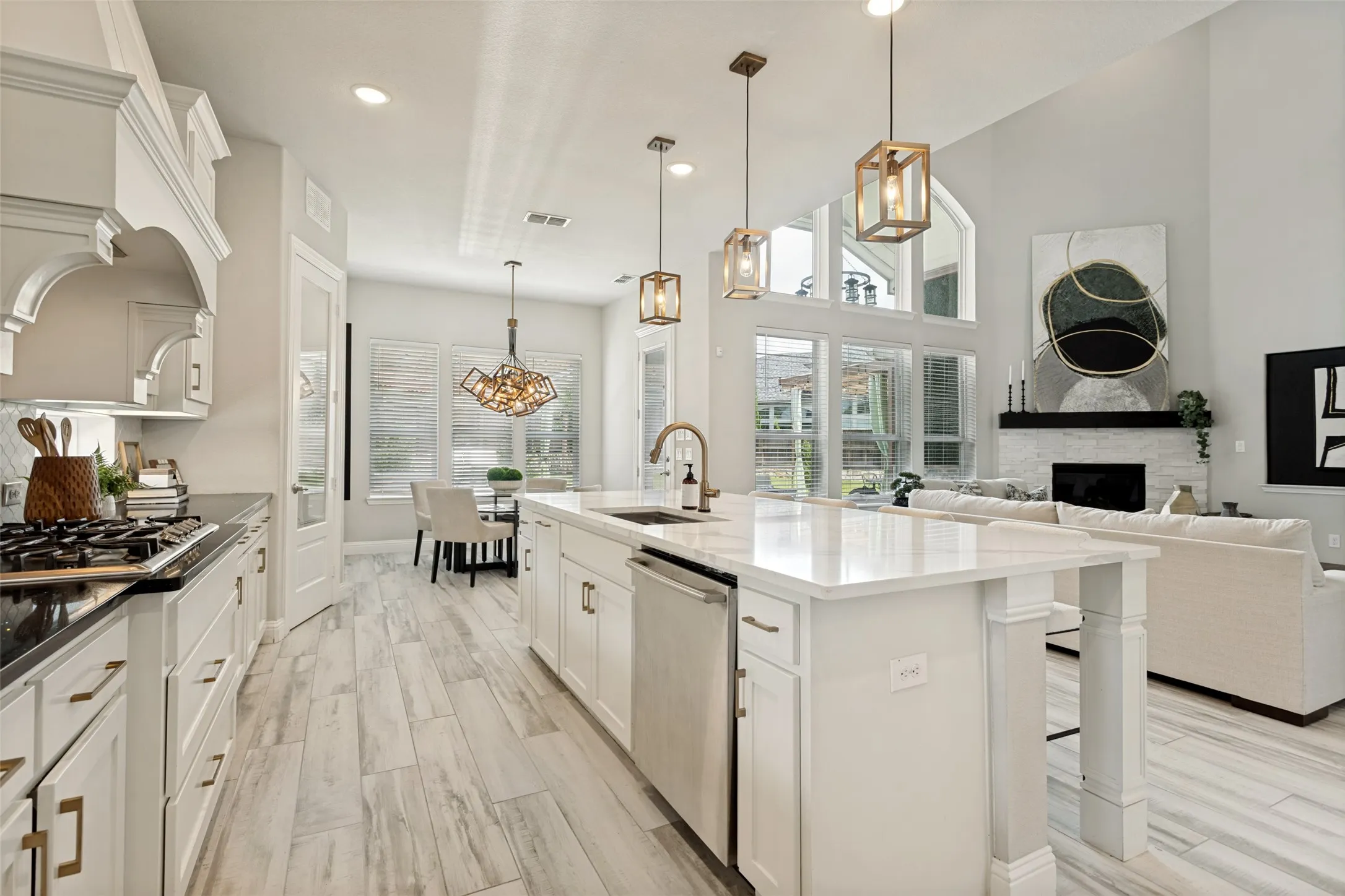 Single Family Residence For Sale in Collin County , 13500 Ponder Lane, Frisco, Texas 75035, 6 Bedroom, 6 Bathroom, 3 Garage spaces, 4,621 Sqft, built in 2018, mls#21385812, Real Estate Agent in Frisco, Homes For Sale in Collin county, Homes For Sale in Frisco, Realtor in Frisco Texas, Real Estate Brokerage Independent Realty Texas, Luminita Cordes Realtor