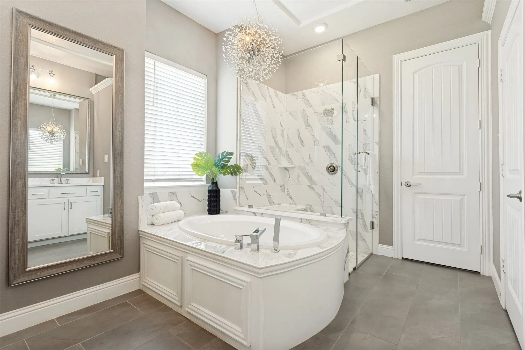 Single Family Residence For Sale in Collin County , 13500 Ponder Lane, Frisco, Texas 75035, 6 Bedroom, 6 Bathroom, 3 Garage spaces, 4,621 Sqft, built in 2018, mls#21385812, Real Estate Agent in Frisco, Homes For Sale in Collin county, Homes For Sale in Frisco, Realtor in Frisco Texas, Real Estate Brokerage Independent Realty Texas, Luminita Cordes Realtor