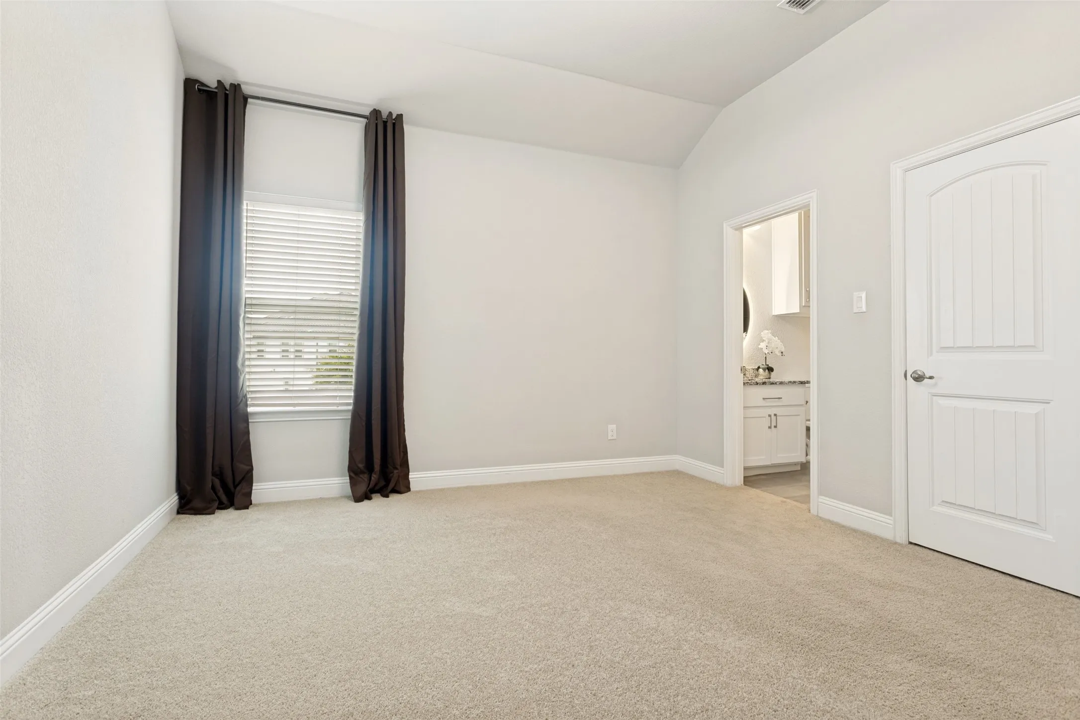 Single Family Residence For Sale in Collin County , 13500 Ponder Lane, Frisco, Texas 75035, 6 Bedroom, 6 Bathroom, 3 Garage spaces, 4,621 Sqft, built in 2018, mls#21385812, Real Estate Agent in Frisco, Homes For Sale in Collin county, Homes For Sale in Frisco, Realtor in Frisco Texas, Real Estate Brokerage Independent Realty Texas, Luminita Cordes Realtor
