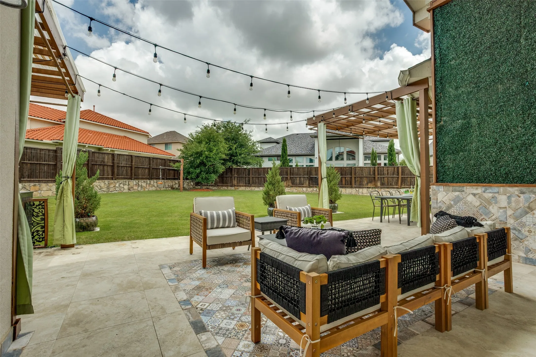 Single Family Residence For Sale in Collin County , 13500 Ponder Lane, Frisco, Texas 75035, 6 Bedroom, 6 Bathroom, 3 Garage spaces, 4,621 Sqft, built in 2018, mls#21385812, Real Estate Agent in Frisco, Homes For Sale in Collin county, Homes For Sale in Frisco, Realtor in Frisco Texas, Real Estate Brokerage Independent Realty Texas, Luminita Cordes Realtor