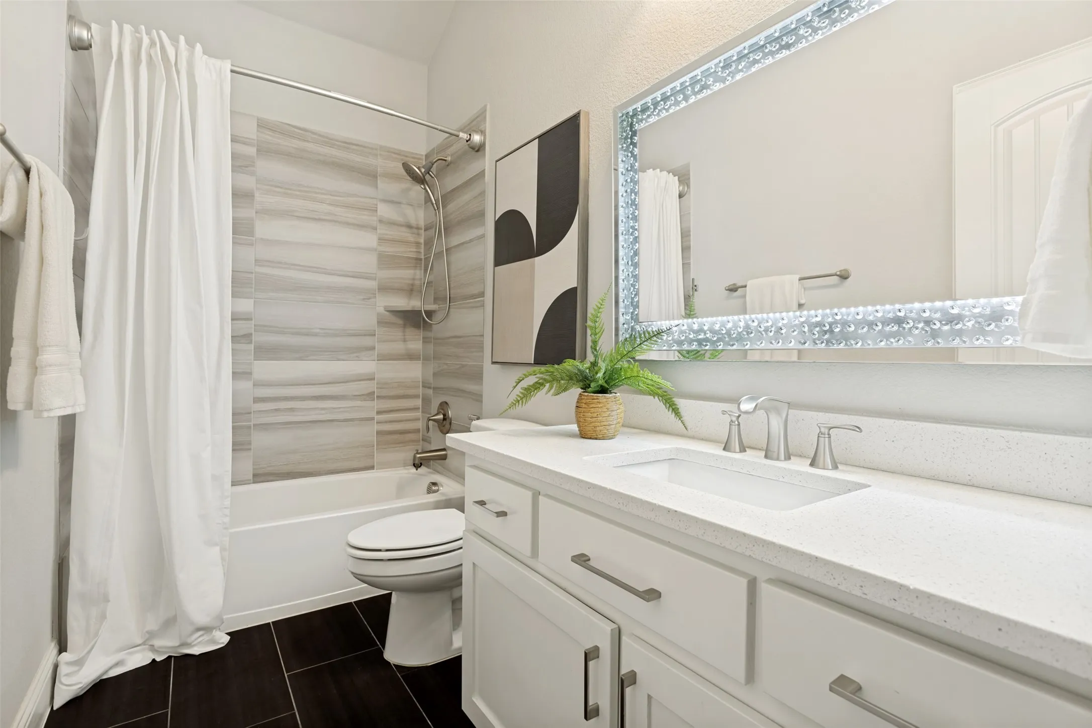 Single Family Residence For Sale in Collin County , 13500 Ponder Lane, Frisco, Texas 75035, 6 Bedroom, 6 Bathroom, 3 Garage spaces, 4,621 Sqft, built in 2018, mls#21385812, Real Estate Agent in Frisco, Homes For Sale in Collin county, Homes For Sale in Frisco, Realtor in Frisco Texas, Real Estate Brokerage Independent Realty Texas, Luminita Cordes Realtor