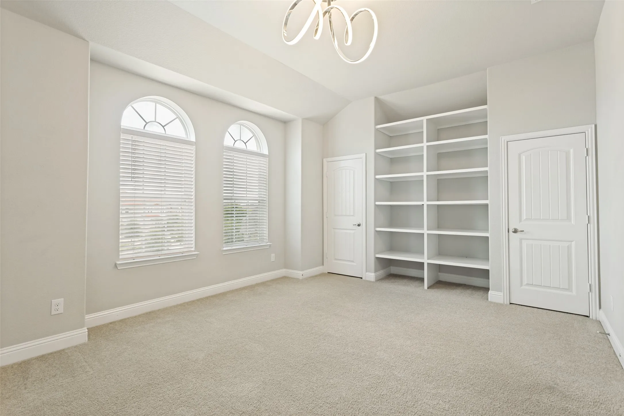 Single Family Residence For Sale in Collin County , 13500 Ponder Lane, Frisco, Texas 75035, 6 Bedroom, 6 Bathroom, 3 Garage spaces, 4,621 Sqft, built in 2018, mls#21385812, Real Estate Agent in Frisco, Homes For Sale in Collin county, Homes For Sale in Frisco, Realtor in Frisco Texas, Real Estate Brokerage Independent Realty Texas, Luminita Cordes Realtor