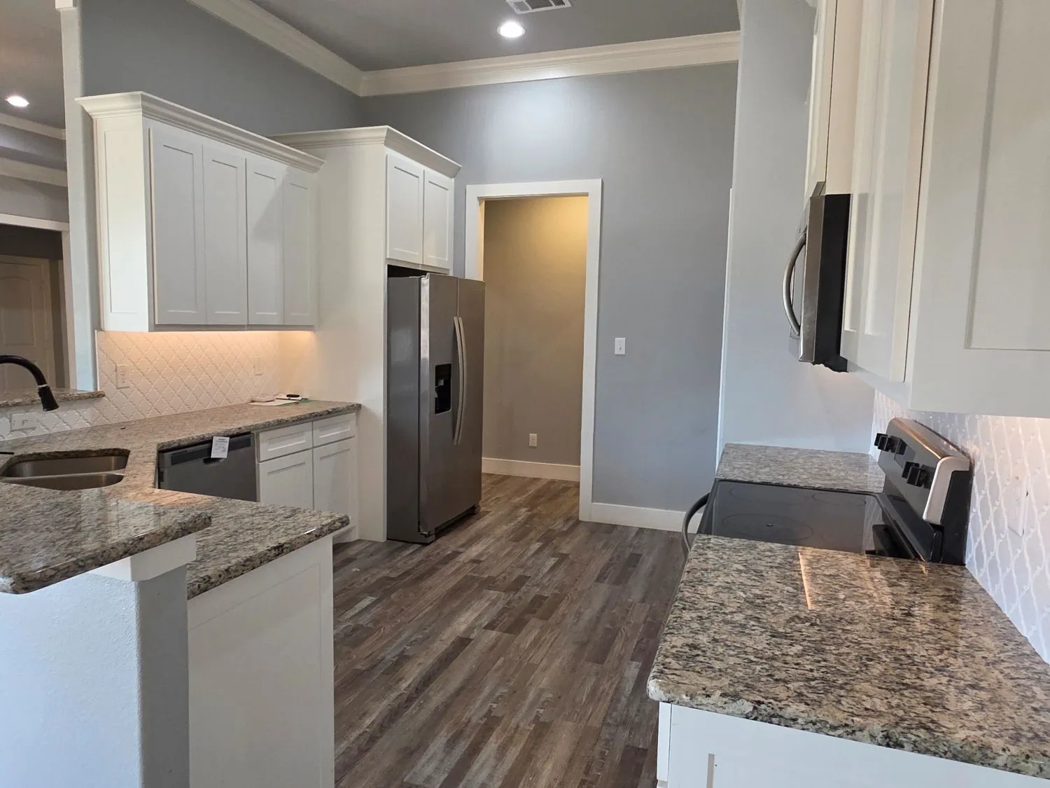 Single Family Residence For Sale in Kaufman County , 906 Stone Meadow Drive, Mabank, Texas 75147, 4 Bedroom, 2 Bathroom, 2 Garage spaces, 1,965 Sqft, built in 2022, mls#21388007, Real Estate Agent in Mabank, Homes For Sale in Kaufman county, Homes For Sale in Mabank, Realtor in Mabank Texas, Real Estate Brokerage Independent Realty Texas, Luminita Cordes Realtor