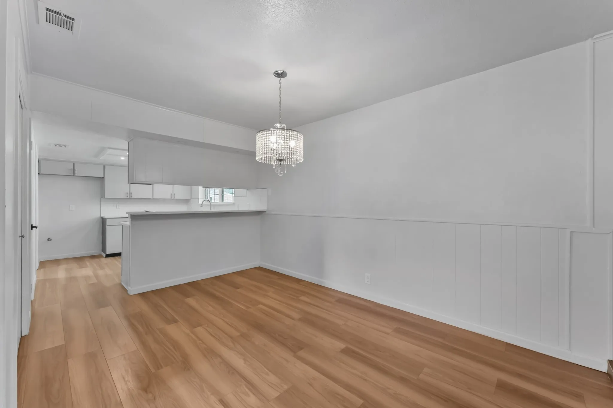 Single Family Residence For Sale in Dallas County , 2107 Aloha Drive, Mesquite, Texas 75150, 4 Bedroom, 2 Bathroom, Garage spaces, 1,618 Sqft, built in 1967, mls#21388012, Real Estate Agent in Mesquite, Homes For Sale in Dallas county, Homes For Sale in Mesquite, Realtor in Mesquite Texas, Real Estate Brokerage Independent Realty Texas, Luminita Cordes Realtor