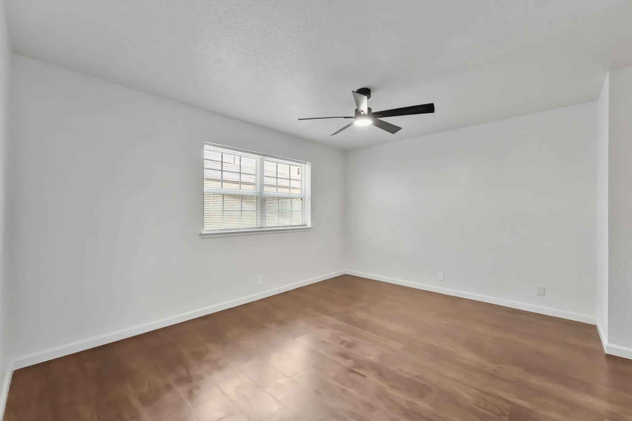 Single Family Residence For Sale in Dallas County , 2107 Aloha Drive, Mesquite, Texas 75150, 4 Bedroom, 2 Bathroom, Garage spaces, 1,618 Sqft, built in 1967, mls#21388012, Real Estate Agent in Mesquite, Homes For Sale in Dallas county, Homes For Sale in Mesquite, Realtor in Mesquite Texas, Real Estate Brokerage Independent Realty Texas, Luminita Cordes Realtor