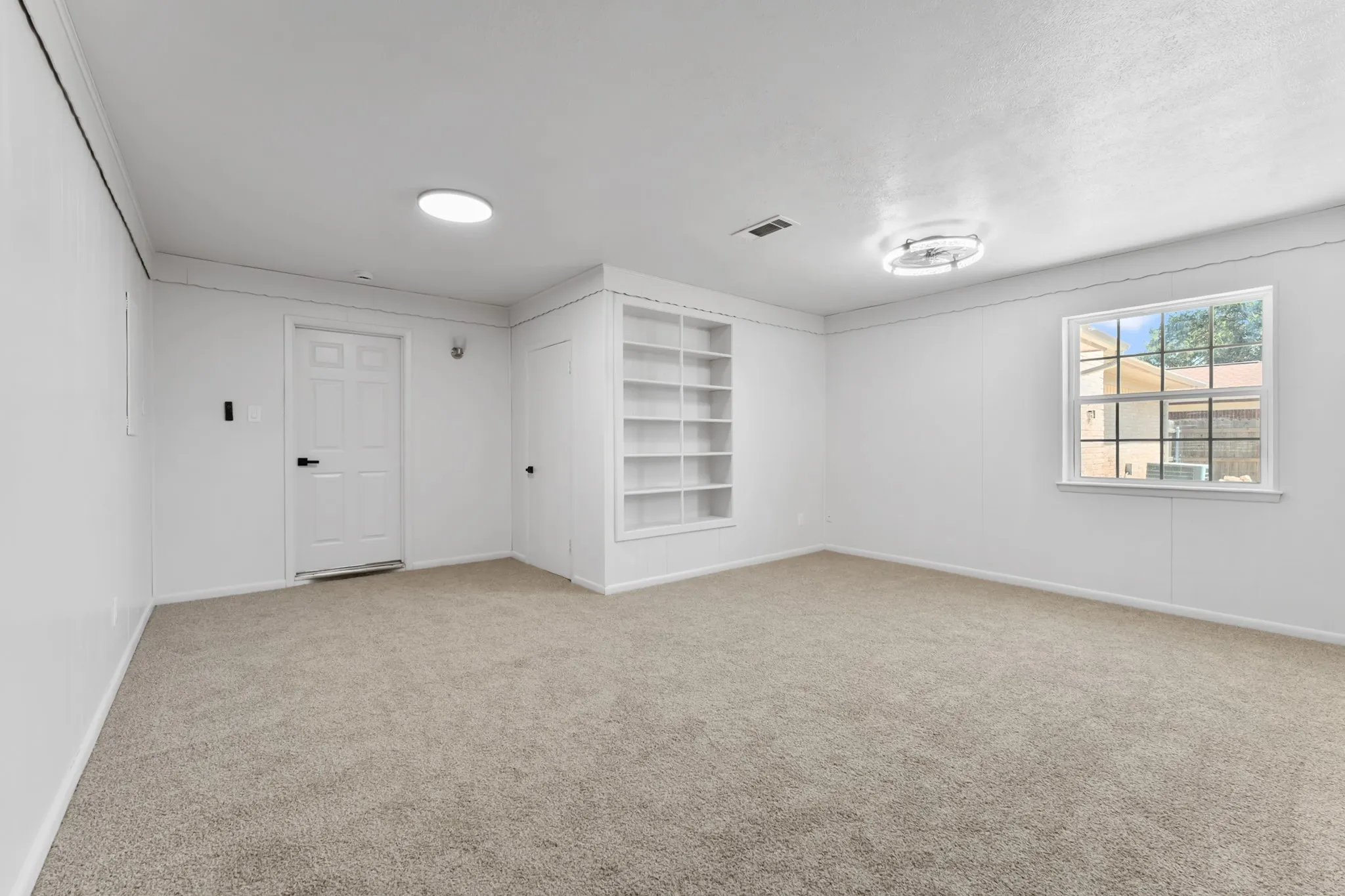 Single Family Residence For Sale in Dallas County , 2107 Aloha Drive, Mesquite, Texas 75150, 4 Bedroom, 2 Bathroom, Garage spaces, 1,618 Sqft, built in 1967, mls#21388012, Real Estate Agent in Mesquite, Homes For Sale in Dallas county, Homes For Sale in Mesquite, Realtor in Mesquite Texas, Real Estate Brokerage Independent Realty Texas, Luminita Cordes Realtor