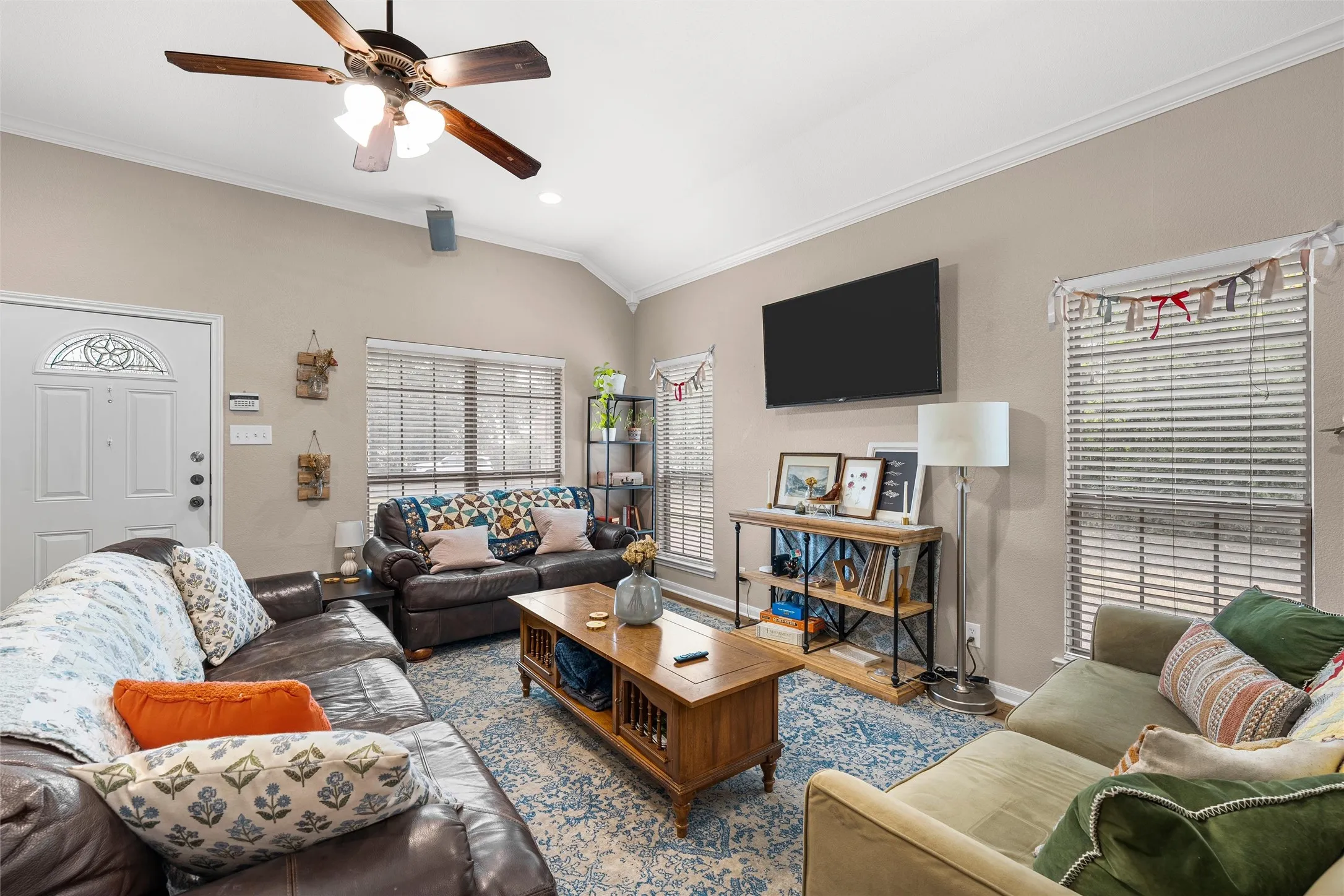 Single Family Residence For Sale in Mc Lennan County , 102 Garden Drive, Waco, Texas 76706, 4 Bedroom, 3 Bathroom, Garage spaces, 1,742 Sqft, built in 2007, mls#21380794, Real Estate Agent in Waco, Homes For Sale in Mc Lennan county, Homes For Sale in Waco, Realtor in Waco Texas, Real Estate Brokerage Independent Realty Texas, Luminita Cordes Realtor