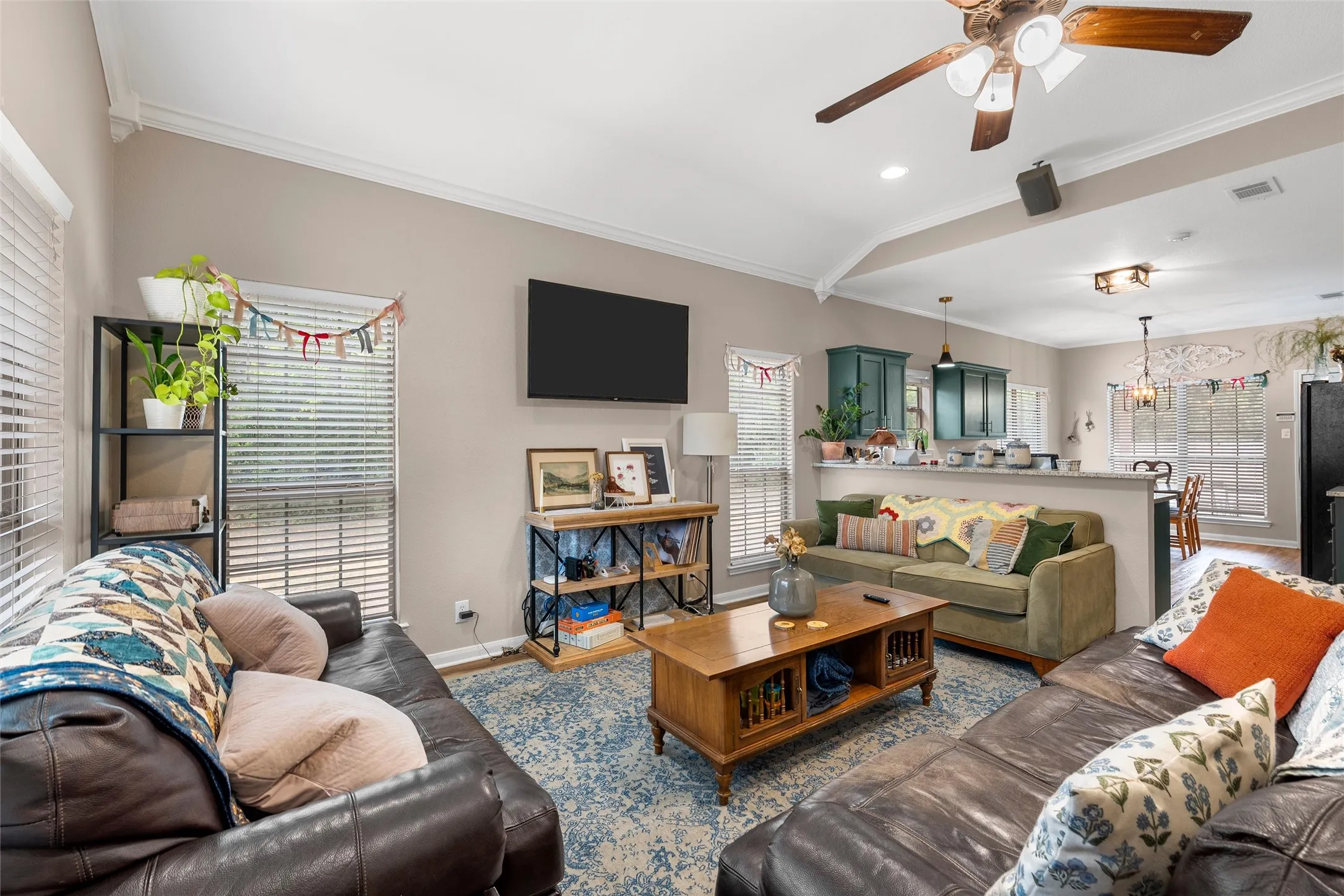 Single Family Residence For Sale in Mc Lennan County , 102 Garden Drive, Waco, Texas 76706, 4 Bedroom, 3 Bathroom, Garage spaces, 1,742 Sqft, built in 2007, mls#21380794, Real Estate Agent in Waco, Homes For Sale in Mc Lennan county, Homes For Sale in Waco, Realtor in Waco Texas, Real Estate Brokerage Independent Realty Texas, Luminita Cordes Realtor