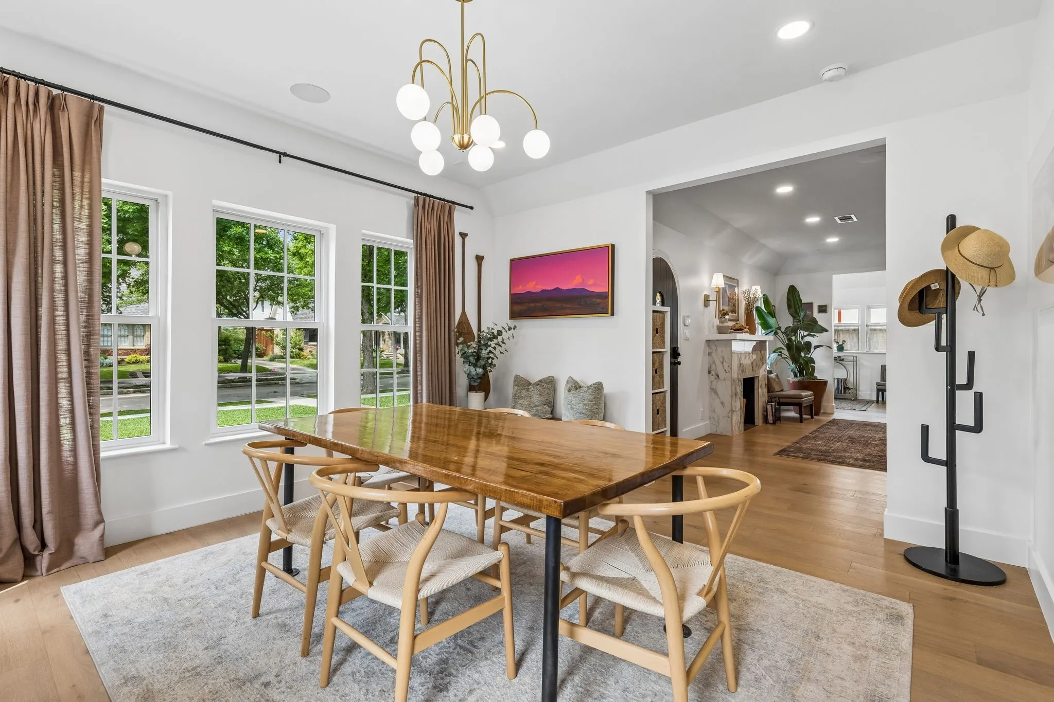 Single Family Residence For Rent in Dallas County , 5526 Mercedes Avenue, Dallas, Texas 75206, 4 Bedroom, 4 Bathroom, 2 Garage spaces, 4,414 Sqft, built in 1930, mls#21388013, Real Estate Agent in Dallas, Homes For Rent in Dallas county, Homes For Rent in Dallas, Realtor in Dallas Texas, Real Estate Brokerage Independent Realty Texas, Luminita Cordes Realtor