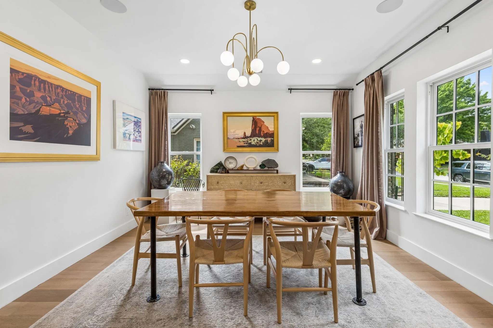 Single Family Residence For Rent in Dallas County , 5526 Mercedes Avenue, Dallas, Texas 75206, 4 Bedroom, 4 Bathroom, 2 Garage spaces, 4,414 Sqft, built in 1930, mls#21388013, Real Estate Agent in Dallas, Homes For Rent in Dallas county, Homes For Rent in Dallas, Realtor in Dallas Texas, Real Estate Brokerage Independent Realty Texas, Luminita Cordes Realtor