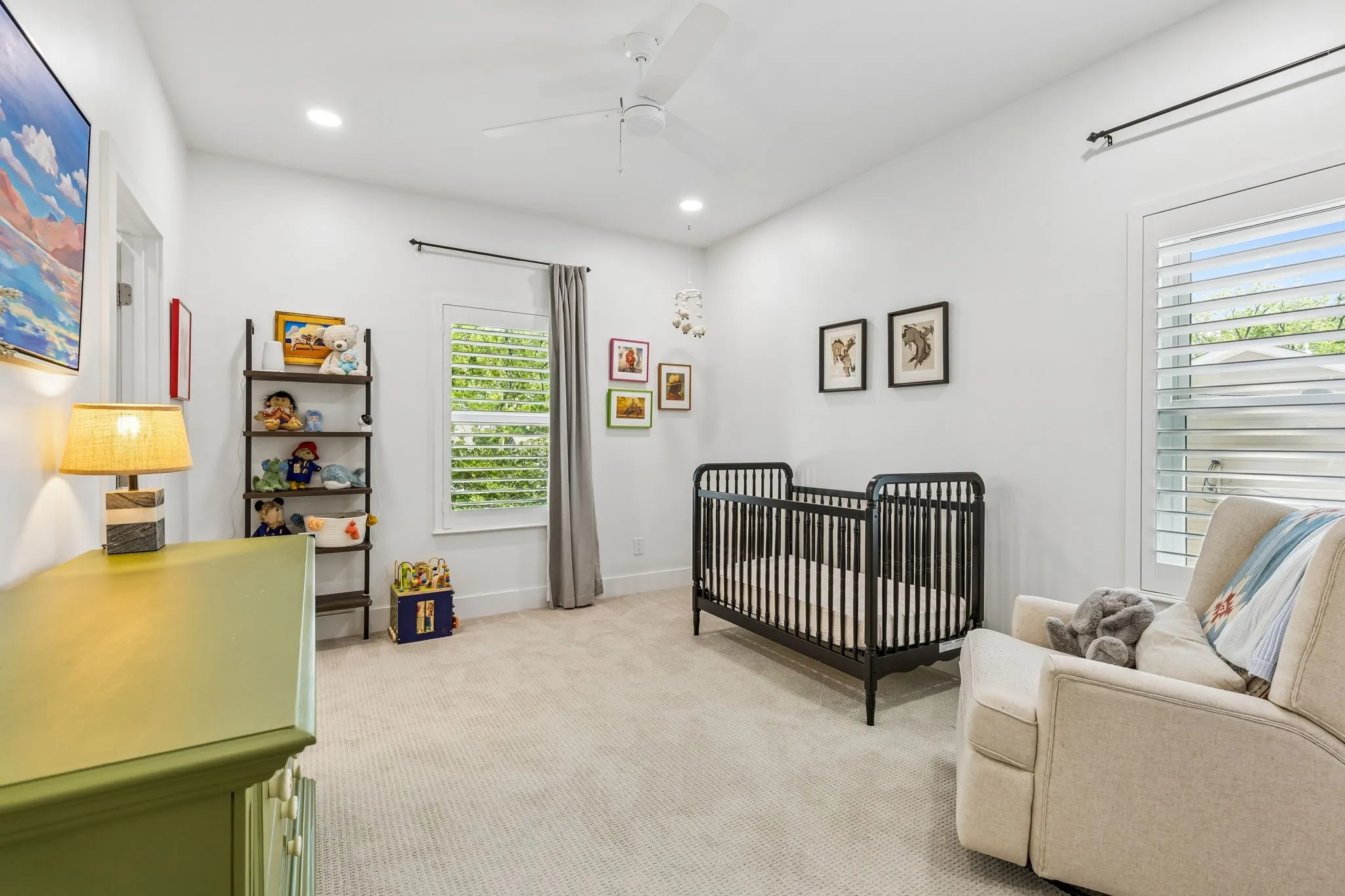 Single Family Residence For Rent in Dallas County , 5526 Mercedes Avenue, Dallas, Texas 75206, 4 Bedroom, 4 Bathroom, 2 Garage spaces, 4,414 Sqft, built in 1930, mls#21388013, Real Estate Agent in Dallas, Homes For Rent in Dallas county, Homes For Rent in Dallas, Realtor in Dallas Texas, Real Estate Brokerage Independent Realty Texas, Luminita Cordes Realtor