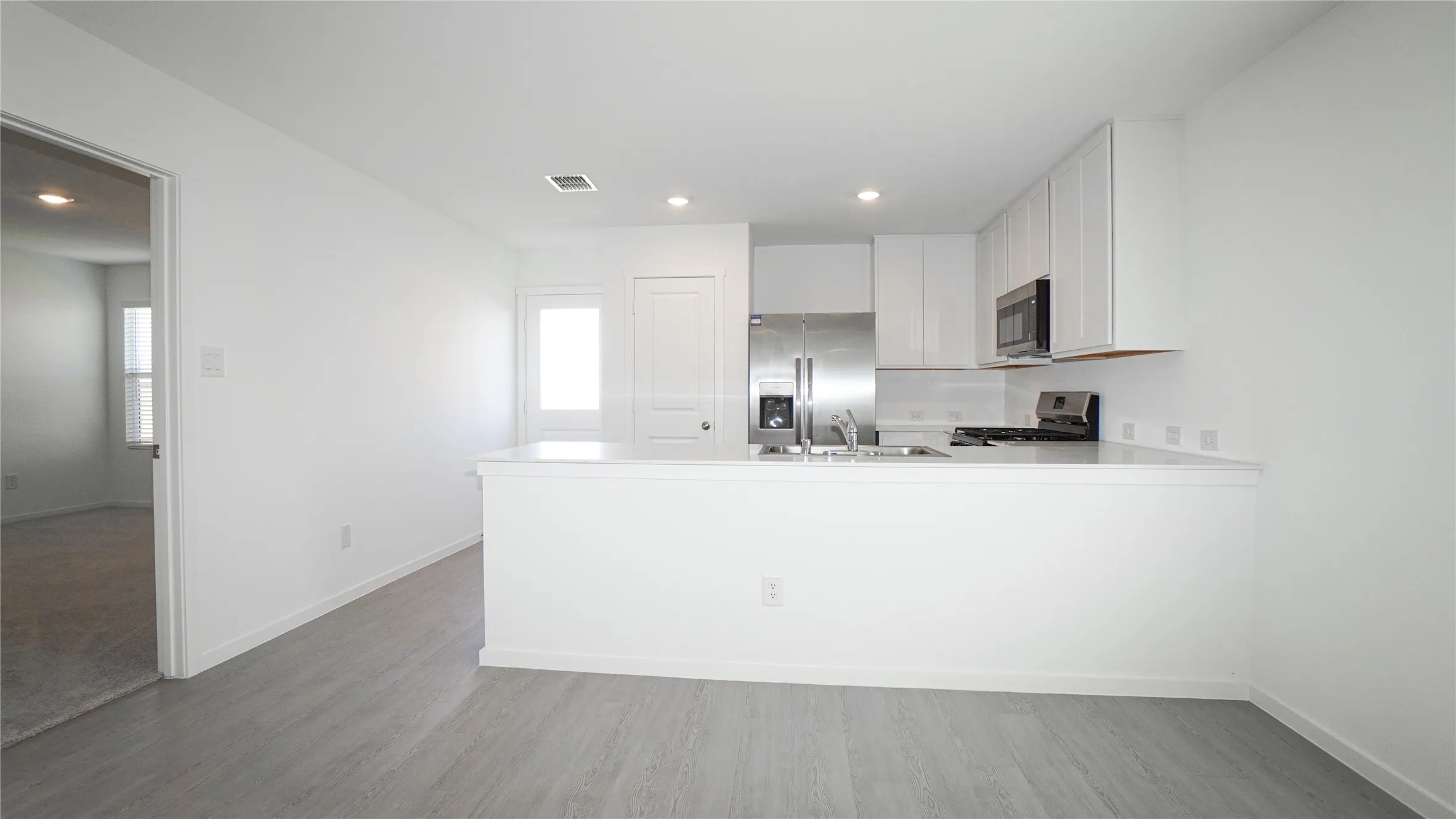 Single Family Residence For Rent in Kaufman County , 1827 Sanderling Street, Forney, Texas 75126, 3 Bedroom, 2 Bathroom, 2 Garage spaces, 1,461 Sqft, built in 2025, mls#21387552, Real Estate Agent in Forney, Homes For Rent in Kaufman county, Homes For Rent in Forney, Realtor in Forney Texas, Real Estate Brokerage Independent Realty Texas, Luminita Cordes Realtor