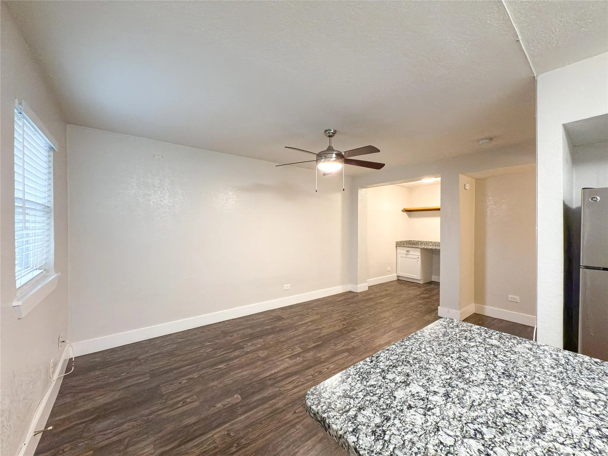 Apartment For Rent in Tarrant County , 5928 Fletcher Avenue 2, Fort Worth, Texas 76107, 1 Bedroom, 1 Bathroom, Garage spaces, 588 Sqft, built in 1965, mls#21388018, Real Estate Agent in Fort Worth, Homes For Rent in Tarrant county, Homes For Rent in Fort Worth, Realtor in Fort Worth Texas, Real Estate Brokerage Independent Realty Texas, Luminita Cordes Realtor