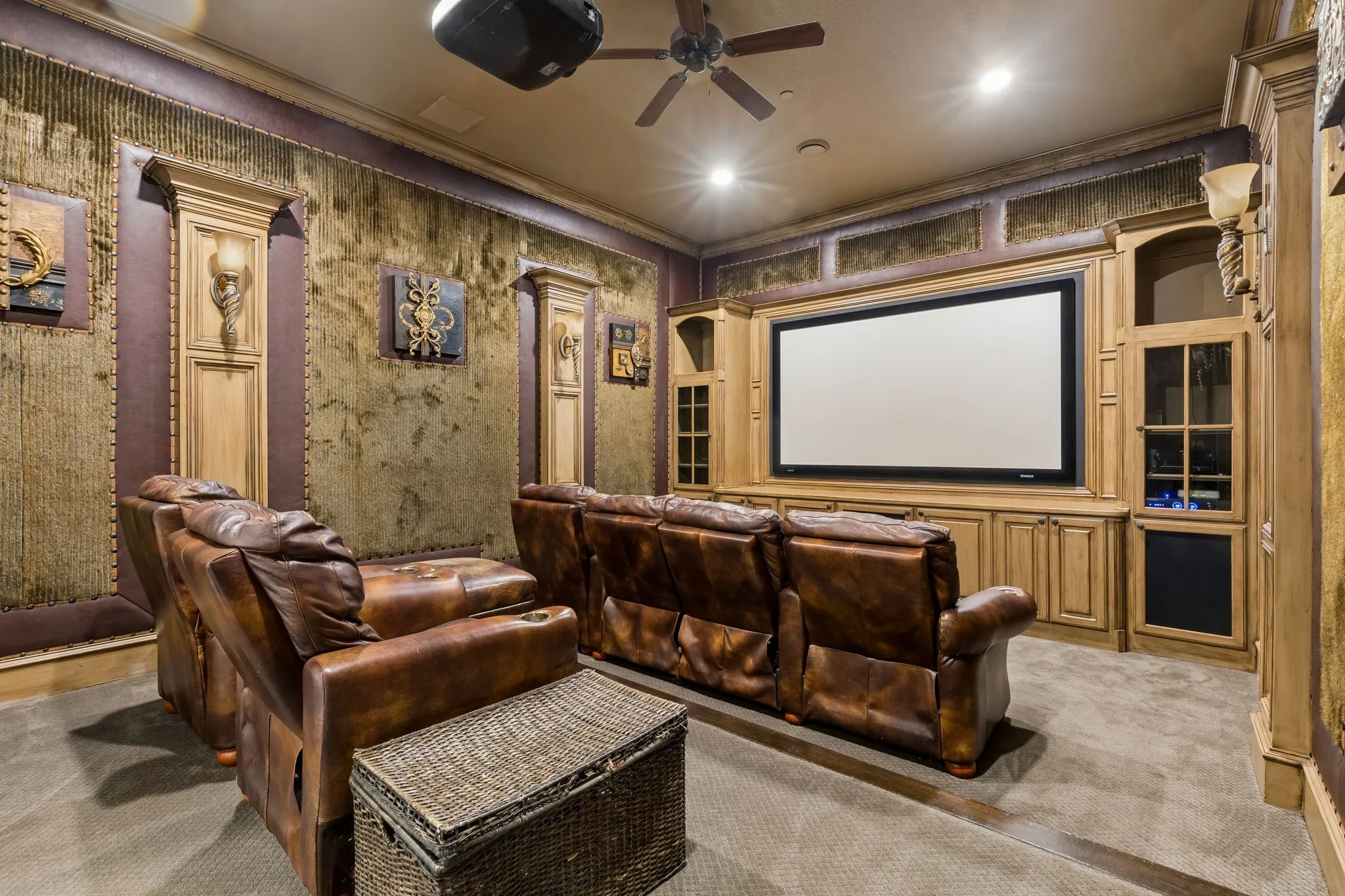 Single Family Residence For Sale in Tarrant County , 6900 Rockingham Court, Colleyville, Texas 76034, 6 Bedroom, 9 Bathroom, 4 Garage spaces, 10,026 Sqft, built in 2008, mls#21372196, Real Estate Agent in Colleyville, Homes For Sale in Tarrant county, Homes For Sale in Colleyville, Realtor in Colleyville Texas, Real Estate Brokerage Independent Realty Texas, Luminita Cordes Realtor