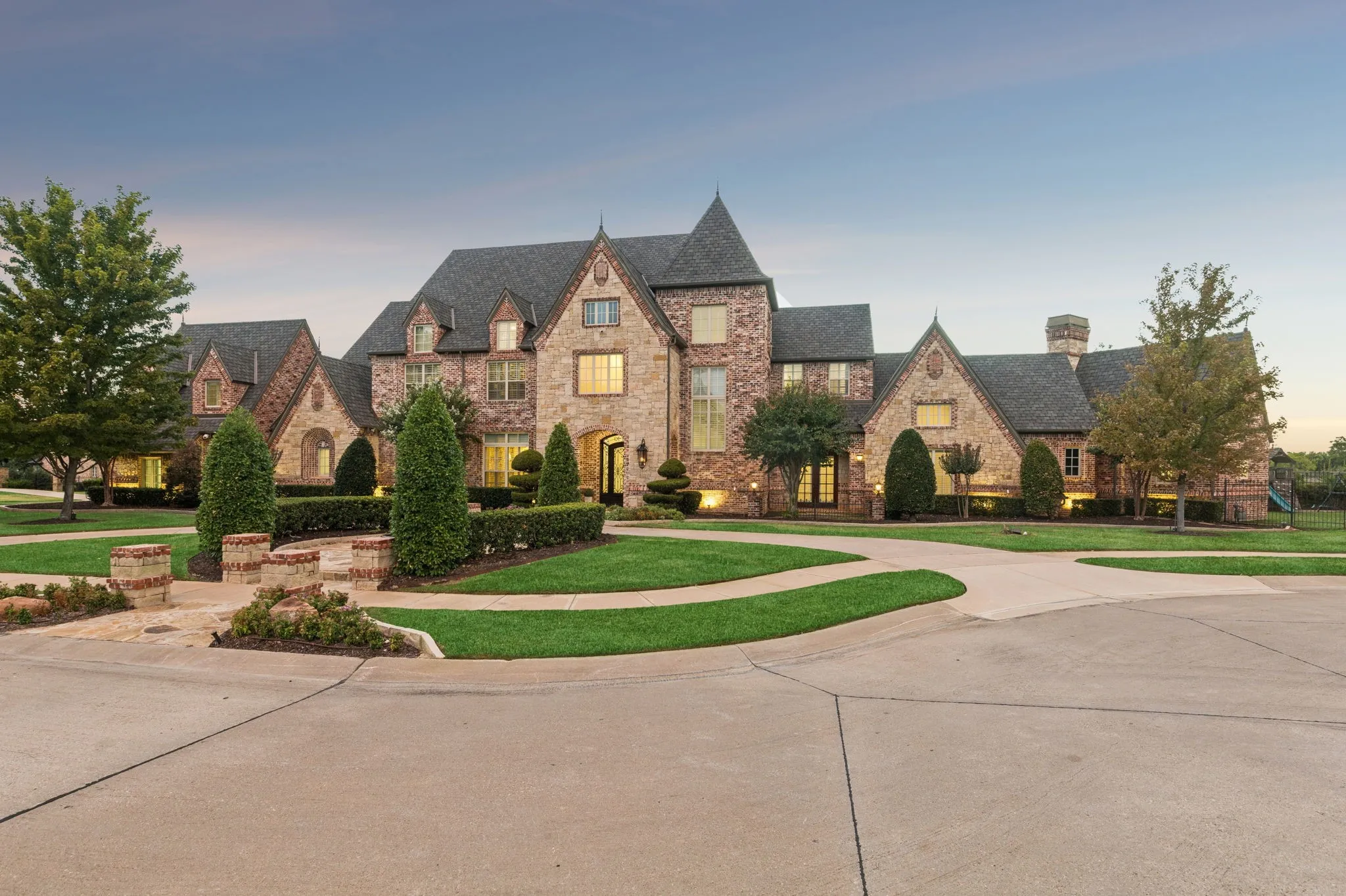 Single Family Residence For Sale in Tarrant County , 6900 Rockingham Court, Colleyville, Texas 76034, 6 Bedroom, 9 Bathroom, 4 Garage spaces, 10,026 Sqft, built in 2008, mls#21372196, Real Estate Agent in Colleyville, Homes For Sale in Tarrant county, Homes For Sale in Colleyville, Realtor in Colleyville Texas, Real Estate Brokerage Independent Realty Texas, Luminita Cordes Realtor