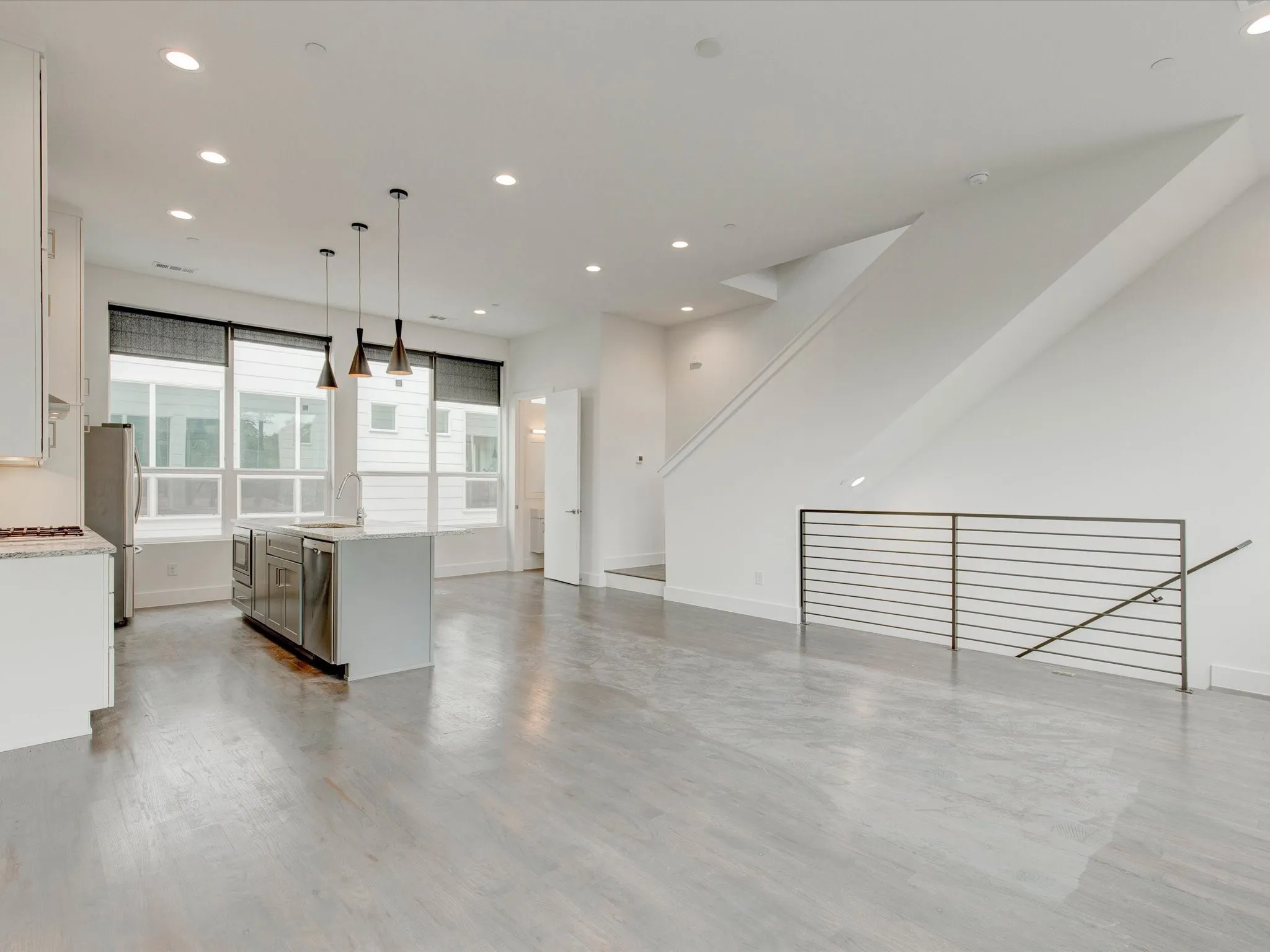 Townhouse For Rent in Dallas County , 5923 Lindell Avenue 105, Dallas, Texas 75206, 2 Bedroom, 3 Bathroom, 2 Garage spaces, 1,950 Sqft, built in 2022, mls#21388026, Real Estate Agent in Dallas, Homes For Rent in Dallas county, Homes For Rent in Dallas, Realtor in Dallas Texas, Real Estate Brokerage Independent Realty Texas, Luminita Cordes Realtor