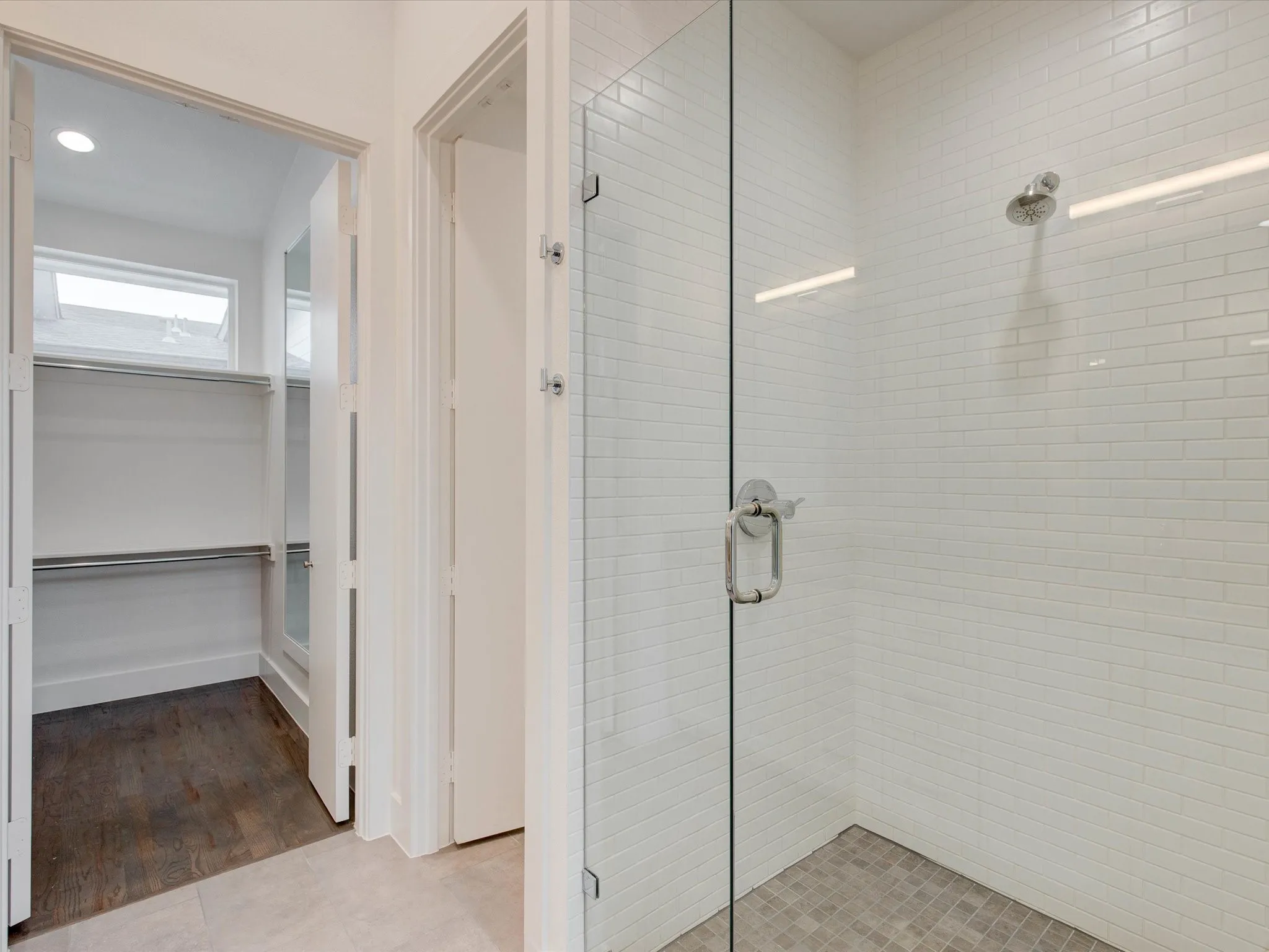 Townhouse For Rent in Dallas County , 5923 Lindell Avenue 105, Dallas, Texas 75206, 2 Bedroom, 3 Bathroom, 2 Garage spaces, 1,950 Sqft, built in 2022, mls#21388026, Real Estate Agent in Dallas, Homes For Rent in Dallas county, Homes For Rent in Dallas, Realtor in Dallas Texas, Real Estate Brokerage Independent Realty Texas, Luminita Cordes Realtor
