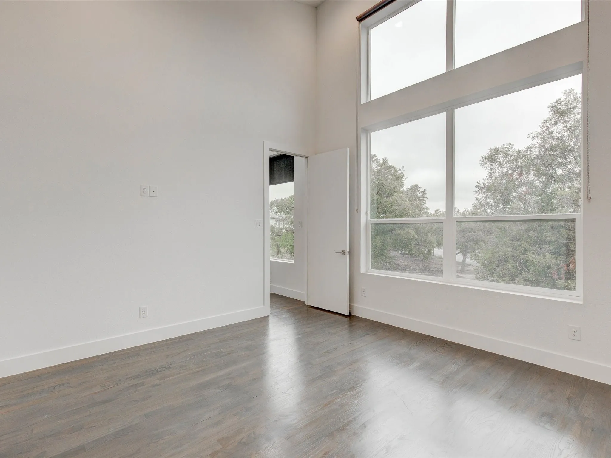 Townhouse For Rent in Dallas County , 5923 Lindell Avenue 105, Dallas, Texas 75206, 2 Bedroom, 3 Bathroom, 2 Garage spaces, 1,950 Sqft, built in 2022, mls#21388026, Real Estate Agent in Dallas, Homes For Rent in Dallas county, Homes For Rent in Dallas, Realtor in Dallas Texas, Real Estate Brokerage Independent Realty Texas, Luminita Cordes Realtor