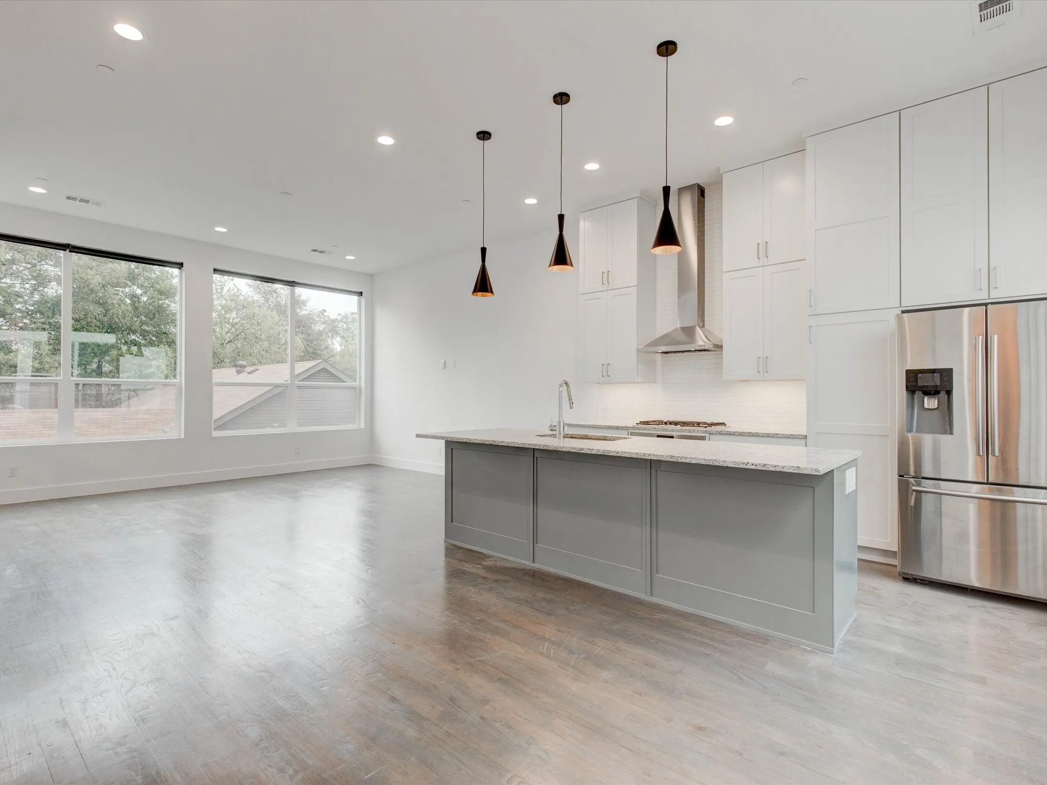 Townhouse For Rent in Dallas County , 5923 Lindell Avenue 105, Dallas, Texas 75206, 2 Bedroom, 3 Bathroom, 2 Garage spaces, 1,950 Sqft, built in 2022, mls#21388026, Real Estate Agent in Dallas, Homes For Rent in Dallas county, Homes For Rent in Dallas, Realtor in Dallas Texas, Real Estate Brokerage Independent Realty Texas, Luminita Cordes Realtor