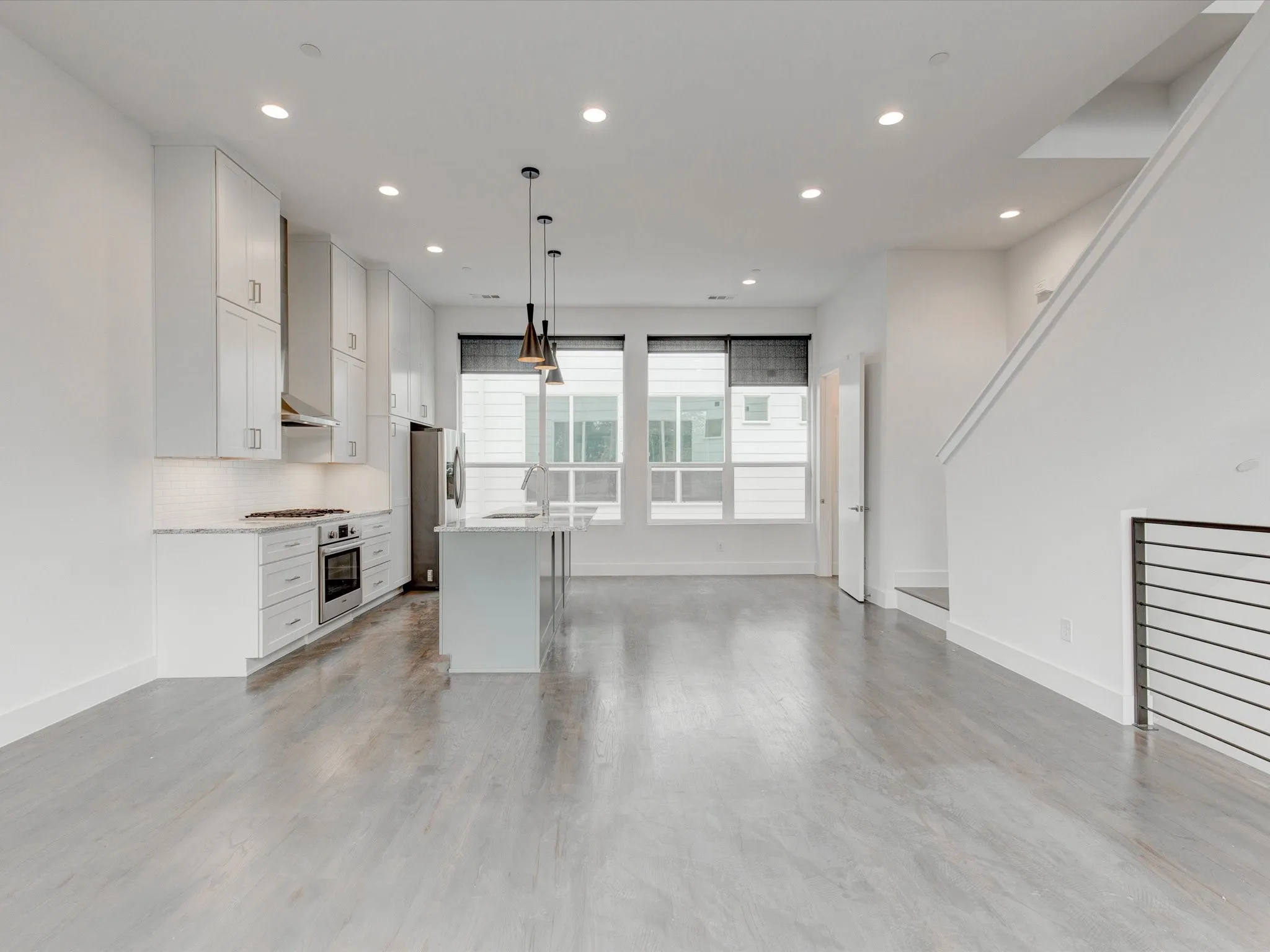 Townhouse For Rent in Dallas County , 5923 Lindell Avenue 105, Dallas, Texas 75206, 2 Bedroom, 3 Bathroom, 2 Garage spaces, 1,950 Sqft, built in 2022, mls#21388026, Real Estate Agent in Dallas, Homes For Rent in Dallas county, Homes For Rent in Dallas, Realtor in Dallas Texas, Real Estate Brokerage Independent Realty Texas, Luminita Cordes Realtor