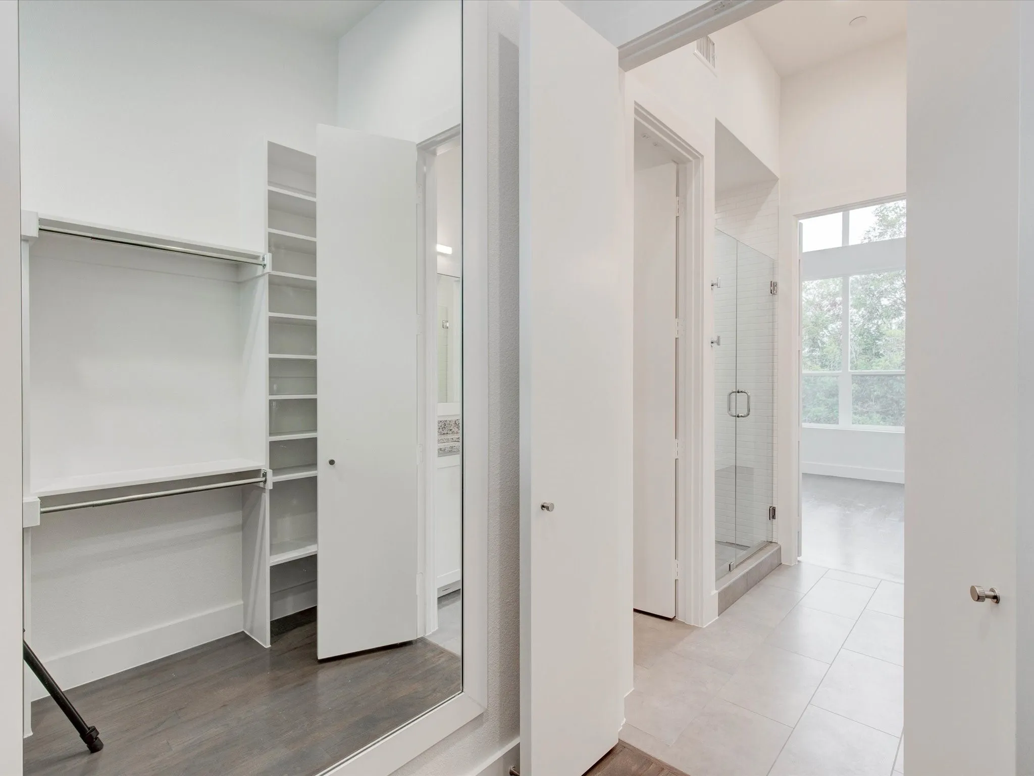 Townhouse For Rent in Dallas County , 5923 Lindell Avenue 105, Dallas, Texas 75206, 2 Bedroom, 3 Bathroom, 2 Garage spaces, 1,950 Sqft, built in 2022, mls#21388026, Real Estate Agent in Dallas, Homes For Rent in Dallas county, Homes For Rent in Dallas, Realtor in Dallas Texas, Real Estate Brokerage Independent Realty Texas, Luminita Cordes Realtor