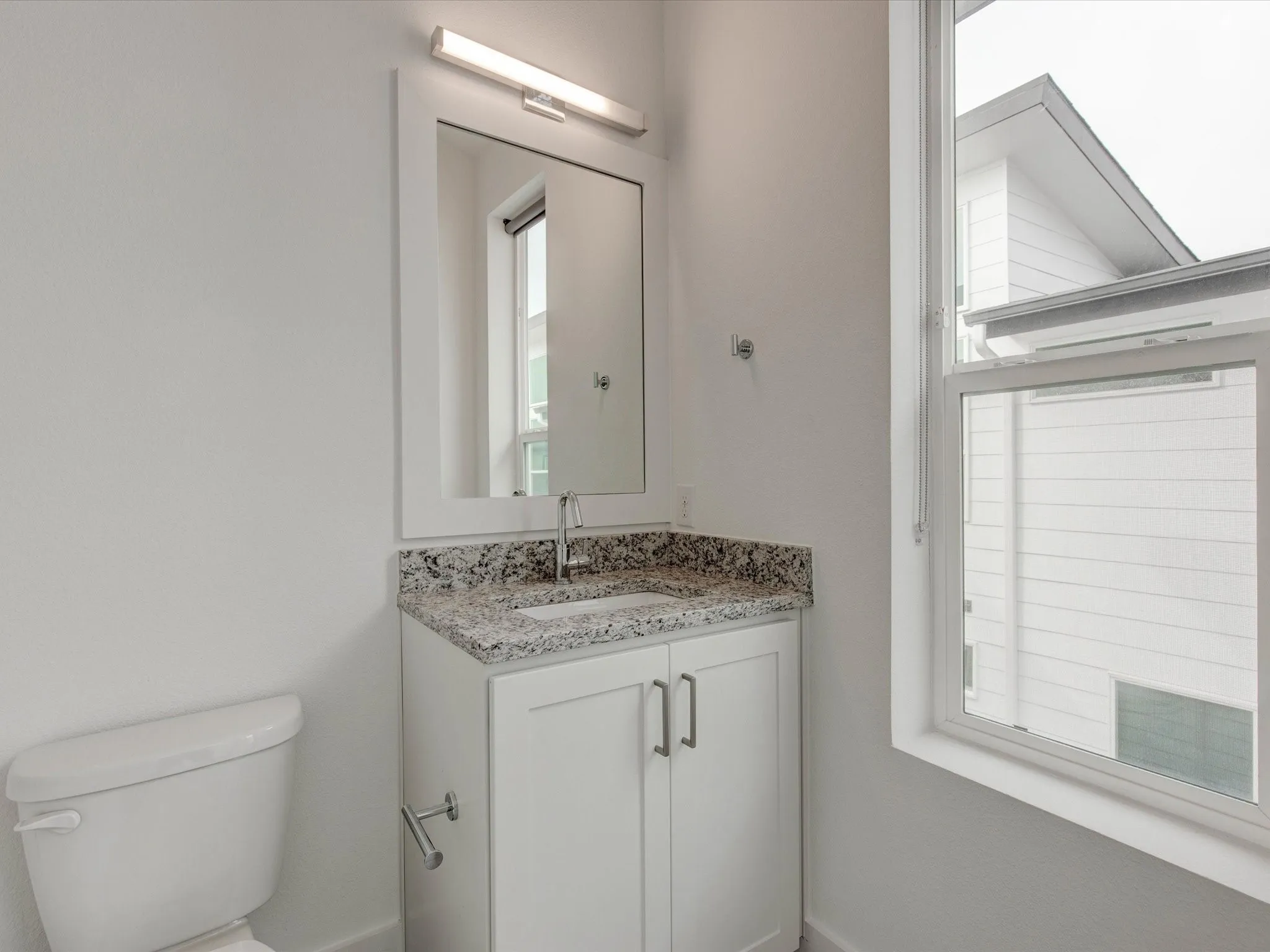 Townhouse For Rent in Dallas County , 5923 Lindell Avenue 105, Dallas, Texas 75206, 2 Bedroom, 3 Bathroom, 2 Garage spaces, 1,950 Sqft, built in 2022, mls#21388026, Real Estate Agent in Dallas, Homes For Rent in Dallas county, Homes For Rent in Dallas, Realtor in Dallas Texas, Real Estate Brokerage Independent Realty Texas, Luminita Cordes Realtor