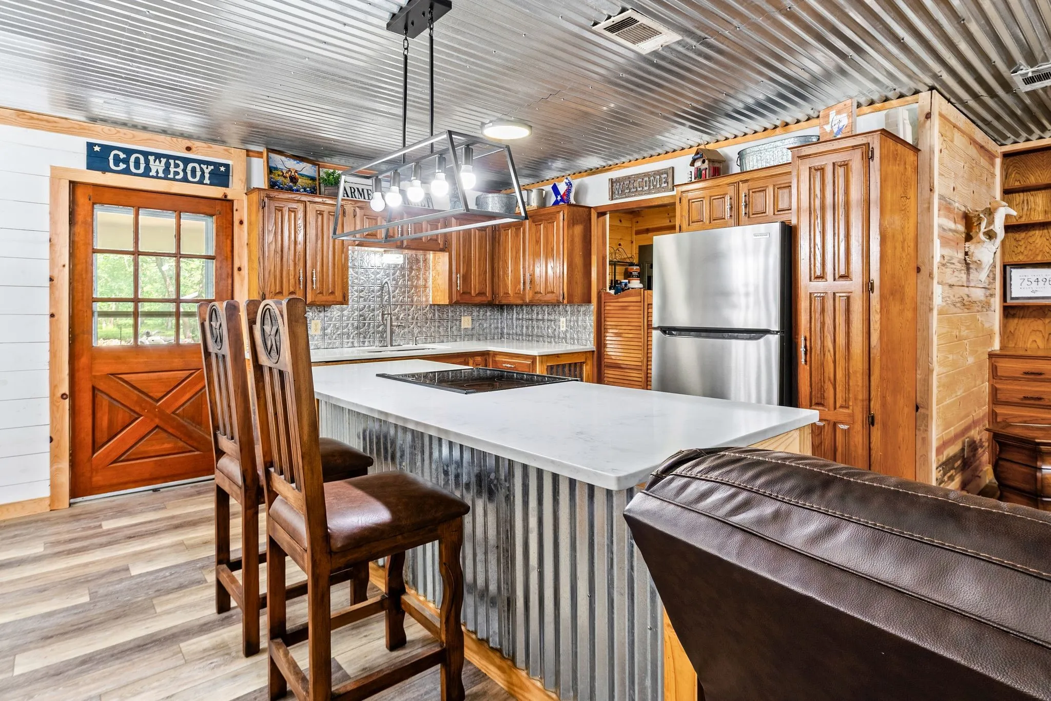 Single Family Residence For Sale in Hunt County , 7478 County Road 1020, Wolfe City, Texas 75496, 3 Bedroom, 2 Bathroom, 2 Garage spaces, 1,740 Sqft, built in 1978, mls#21388021, Real Estate Agent in Wolfe City, Homes For Sale in Hunt county, Homes For Sale in Wolfe City, Realtor in Wolfe City Texas, Real Estate Brokerage Independent Realty Texas, Luminita Cordes Realtor
