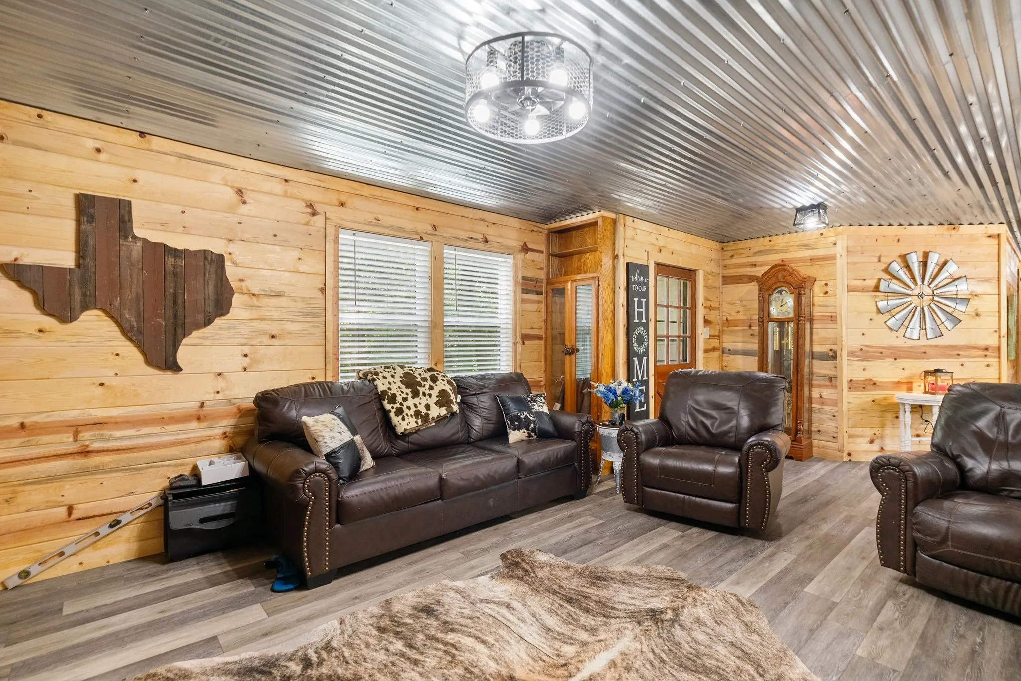Single Family Residence For Sale in Hunt County , 7478 County Road 1020, Wolfe City, Texas 75496, 3 Bedroom, 2 Bathroom, 2 Garage spaces, 1,740 Sqft, built in 1978, mls#21388021, Real Estate Agent in Wolfe City, Homes For Sale in Hunt county, Homes For Sale in Wolfe City, Realtor in Wolfe City Texas, Real Estate Brokerage Independent Realty Texas, Luminita Cordes Realtor