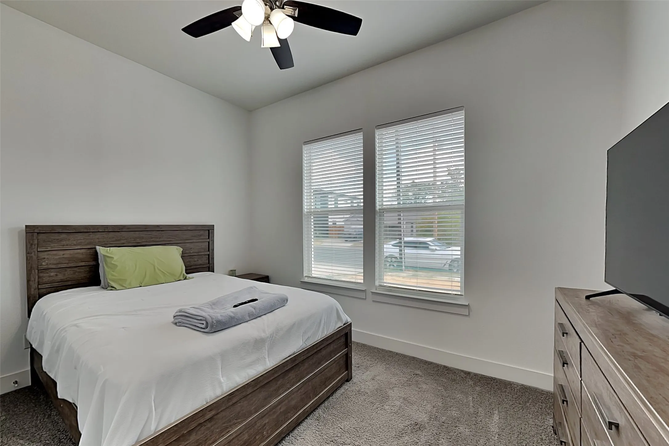 Single Family Residence For Rent in Dallas County , 1819 Bickers Street, Dallas, Texas 75212, 4 Bedroom, 2 Bathroom, 2 Garage spaces, 1,850 Sqft, built in 2021, mls#21387830, Real Estate Agent in Dallas, Homes For Rent in Dallas county, Homes For Rent in Dallas, Realtor in Dallas Texas, Real Estate Brokerage Independent Realty Texas, Luminita Cordes Realtor