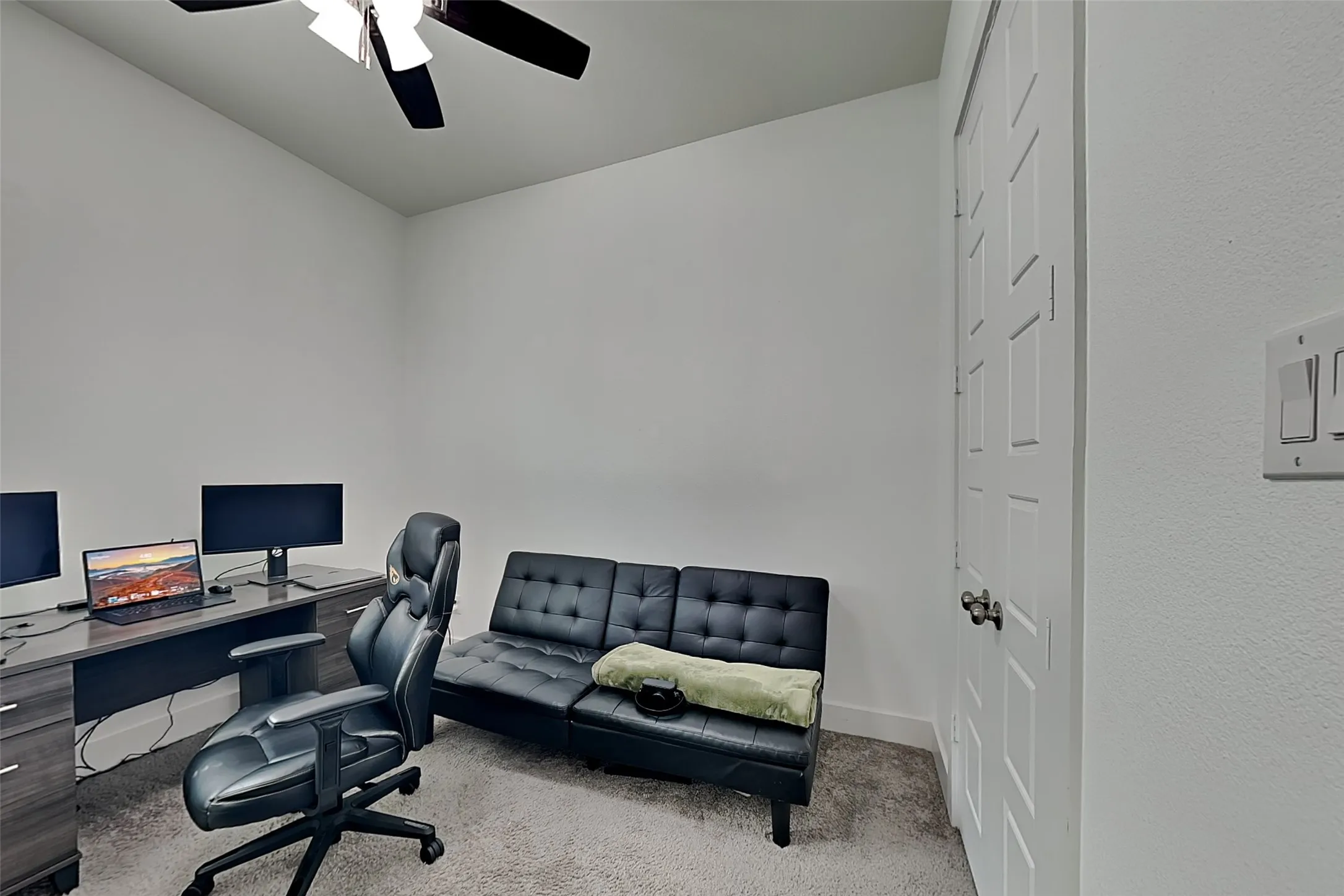 Single Family Residence For Rent in Dallas County , 1819 Bickers Street, Dallas, Texas 75212, 4 Bedroom, 2 Bathroom, 2 Garage spaces, 1,850 Sqft, built in 2021, mls#21387830, Real Estate Agent in Dallas, Homes For Rent in Dallas county, Homes For Rent in Dallas, Realtor in Dallas Texas, Real Estate Brokerage Independent Realty Texas, Luminita Cordes Realtor
