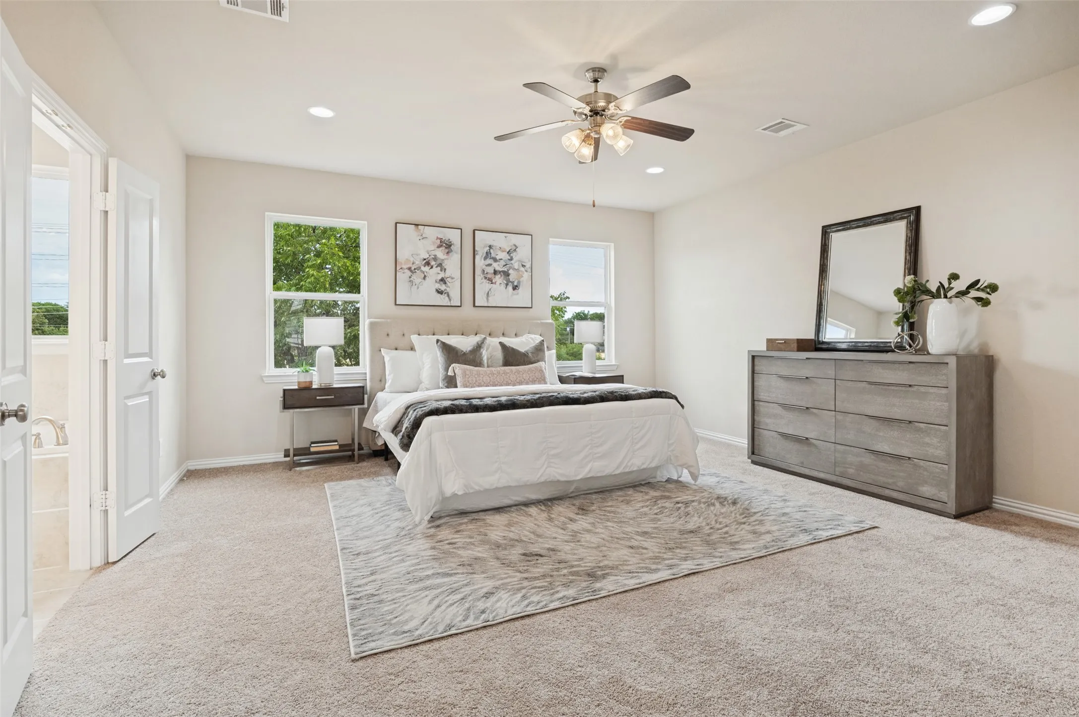 Single Family Residence For Sale in Dallas County , 10918 Beauty Lane, Dallas, Texas 75229, 5 Bedroom, 4 Bathroom, 2 Garage spaces, 3,832 Sqft, built in 2010, mls#21388020, Real Estate Agent in Dallas, Homes For Sale in Dallas county, Homes For Sale in Dallas, Realtor in Dallas Texas, Real Estate Brokerage Independent Realty Texas, Luminita Cordes Realtor