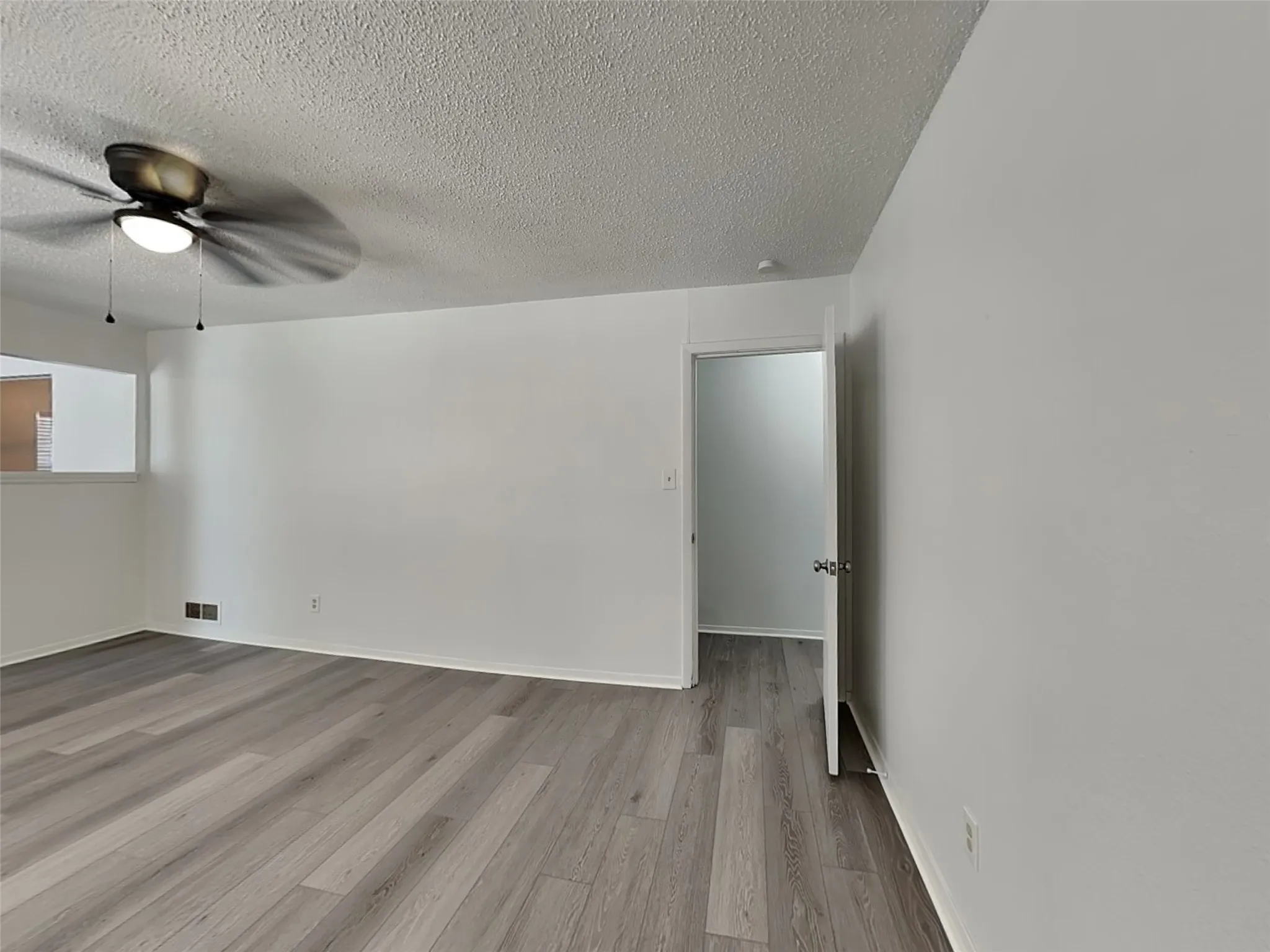 Single Family Residence For Rent in Tarrant County , 3925 Rusty Dell Street, Haltom City, Texas 76111, 2 Bedroom, 1 Bathroom, Garage spaces, 1,152 Sqft, built in 1955, mls#21387020, Real Estate Agent in Haltom City, Homes For Rent in Tarrant county, Homes For Rent in Haltom City, Realtor in Haltom City Texas, Real Estate Brokerage Independent Realty Texas, Luminita Cordes Realtor