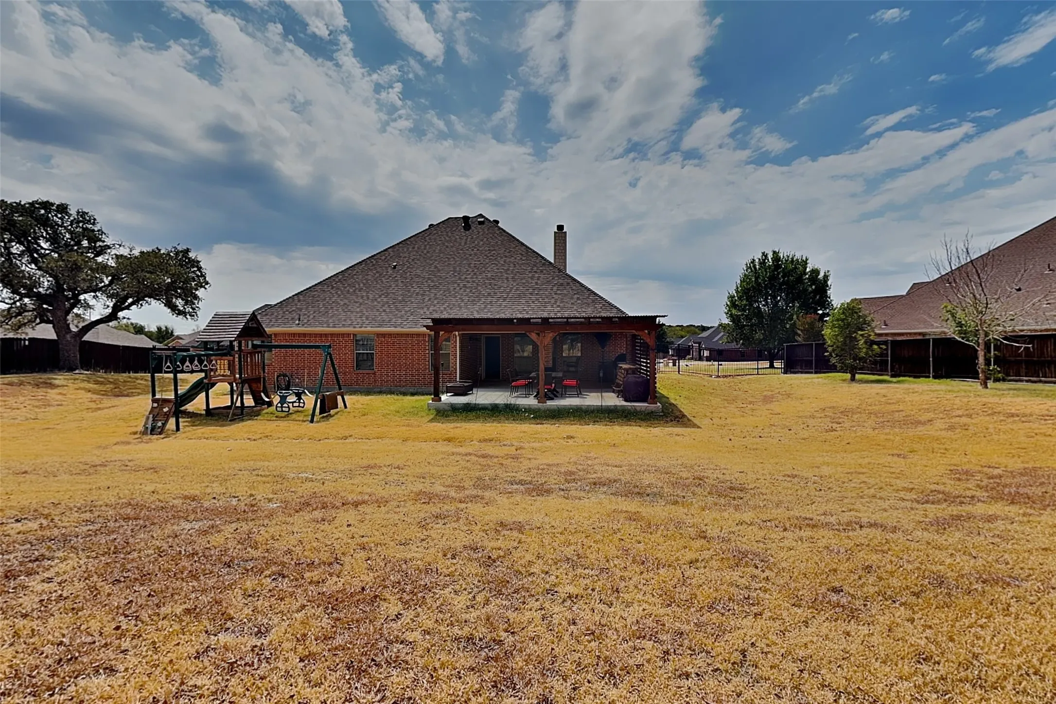 Single Family Residence For Rent in Parker County , 601 Green Pointe Drive, Hudson Oaks, Texas 76087, 4 Bedroom, 2 Bathroom, 2 Garage spaces, 2,384 Sqft, built in 2008, mls#21386979, Real Estate Agent in Hudson Oaks, Homes For Rent in Parker county, Homes For Rent in Hudson Oaks, Realtor in Hudson Oaks Texas, Real Estate Brokerage Independent Realty Texas, Luminita Cordes Realtor