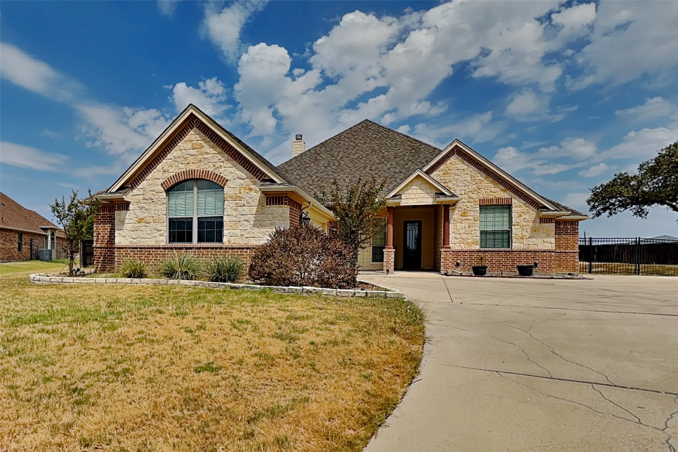 Single Family Residence For Rent