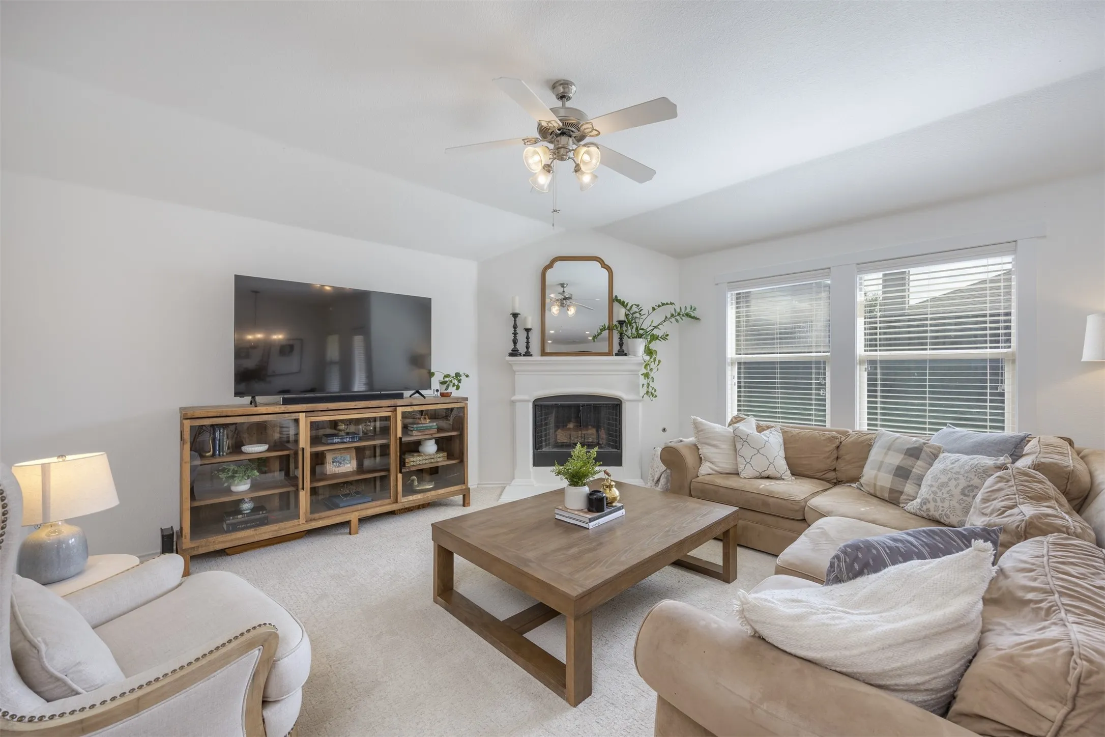 Single Family Residence For Sale in Collin County , 2536 Shooting Star Drive, Mc Kinney, Texas 75071, 3 Bedroom, 2 Bathroom, 2 Garage spaces, 1,873 Sqft, built in 2010, mls#21378800, Real Estate Agent in Mc Kinney, Homes For Sale in Collin county, Homes For Sale in Mc Kinney, Realtor in Mc Kinney Texas, Real Estate Brokerage Independent Realty Texas, Luminita Cordes Realtor