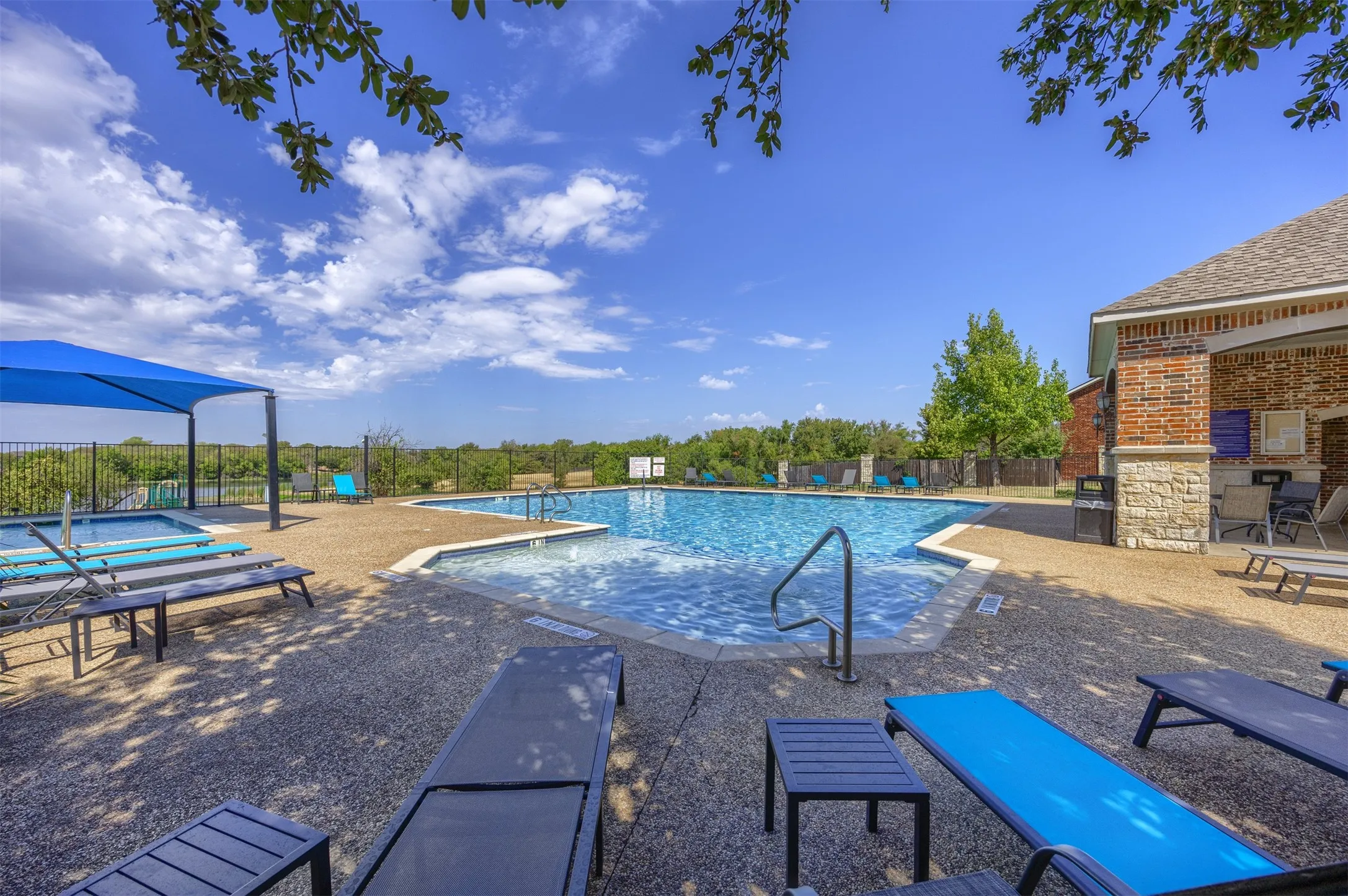 Single Family Residence For Sale in Collin County , 2536 Shooting Star Drive, Mc Kinney, Texas 75071, 3 Bedroom, 2 Bathroom, 2 Garage spaces, 1,873 Sqft, built in 2010, mls#21378800, Real Estate Agent in Mc Kinney, Homes For Sale in Collin county, Homes For Sale in Mc Kinney, Realtor in Mc Kinney Texas, Real Estate Brokerage Independent Realty Texas, Luminita Cordes Realtor