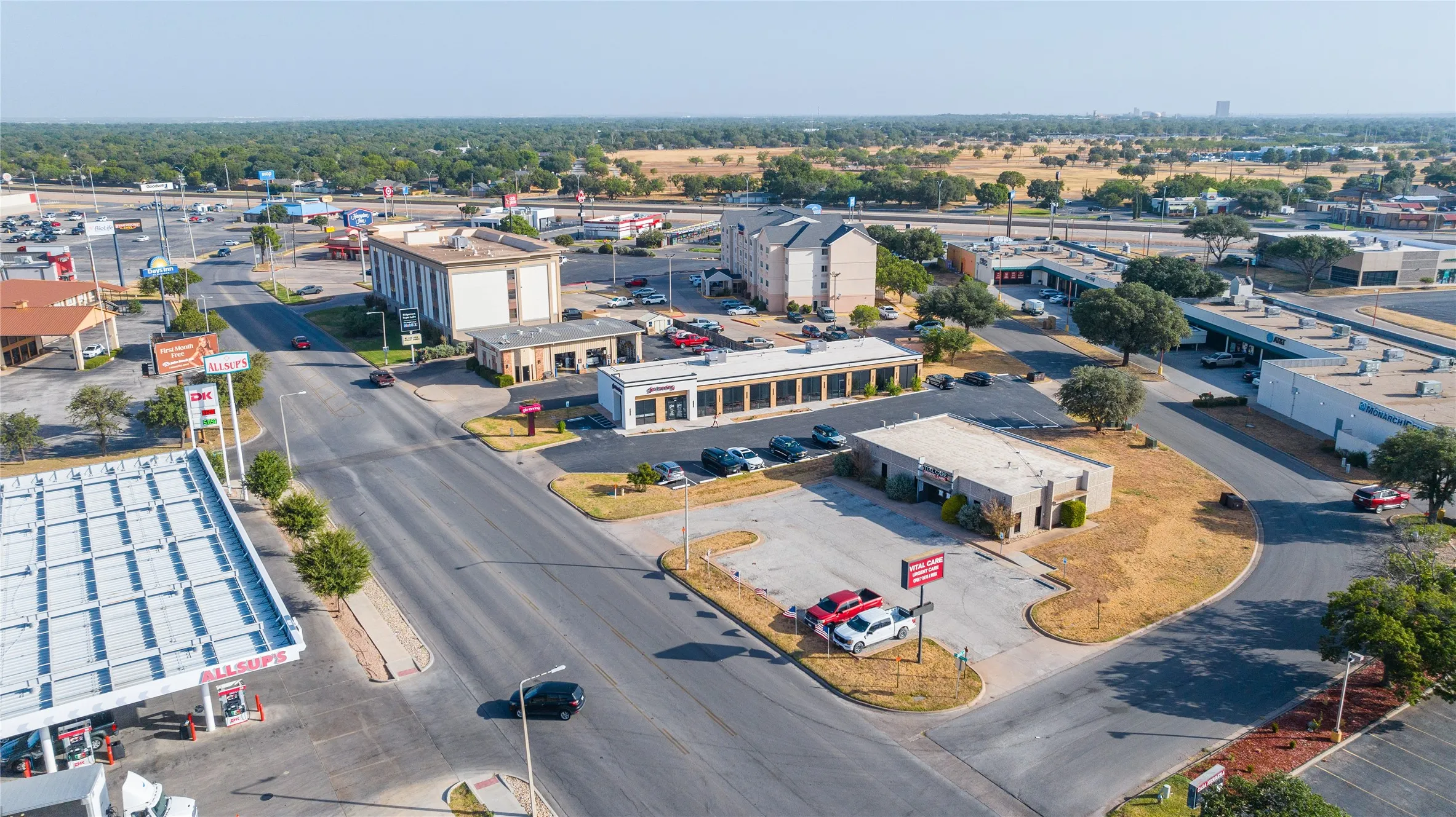 Office For Rent in Taylor County , 4009 Ridgemont Drive, Abilene, Texas 79606, 0, 0, Garage spaces, 0 Sqft, built in 1984, mls#21387161, Real Estate Agent in Abilene, Homes For Rent in Taylor county, Homes For Rent in Abilene, Realtor in Abilene Texas, Real Estate Brokerage Independent Realty Texas, Luminita Cordes Realtor