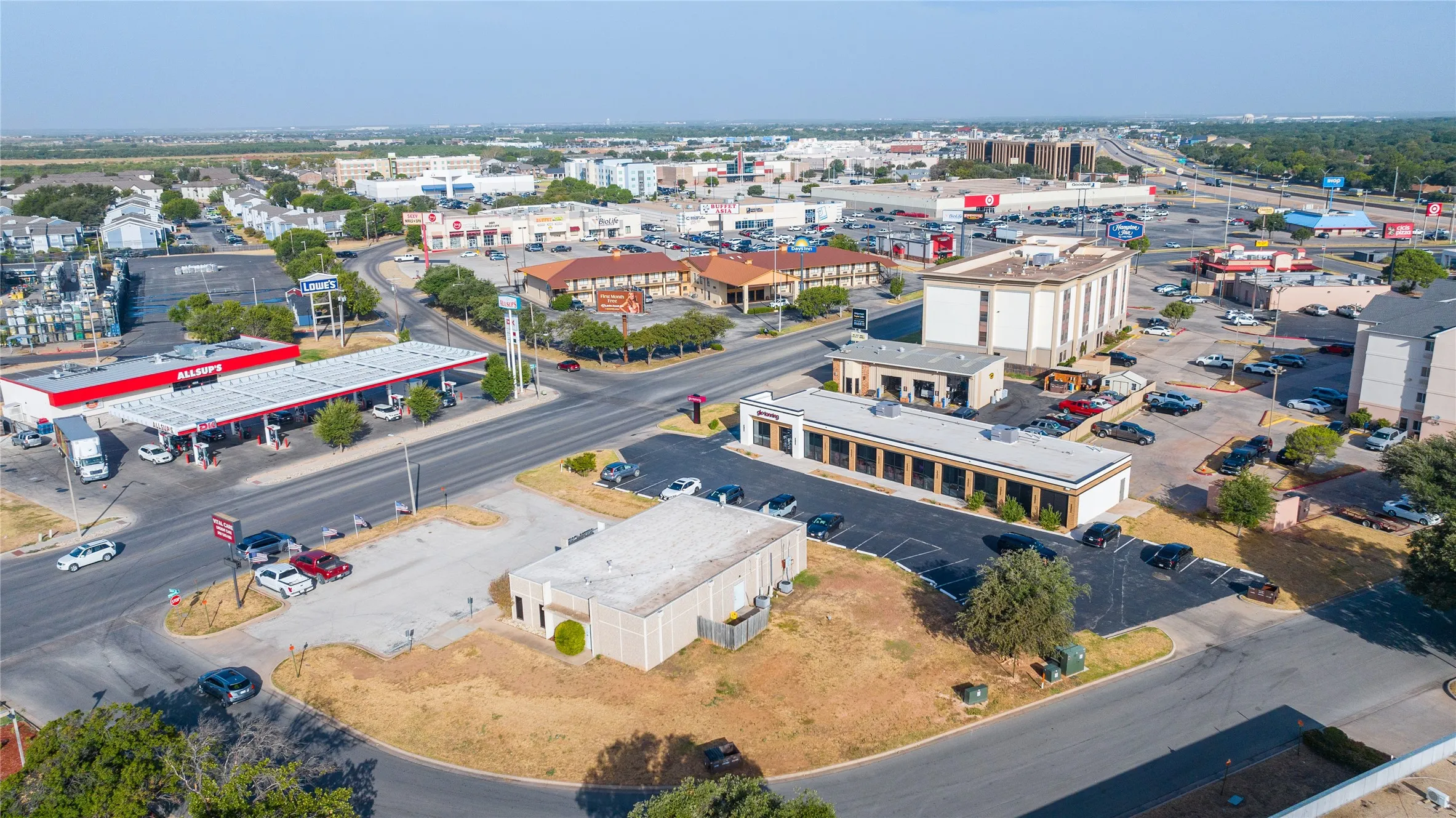 Office For Rent in Taylor County , 4009 Ridgemont Drive, Abilene, Texas 79606, 0, 0, Garage spaces, 0 Sqft, built in 1984, mls#21387161, Real Estate Agent in Abilene, Homes For Rent in Taylor county, Homes For Rent in Abilene, Realtor in Abilene Texas, Real Estate Brokerage Independent Realty Texas, Luminita Cordes Realtor