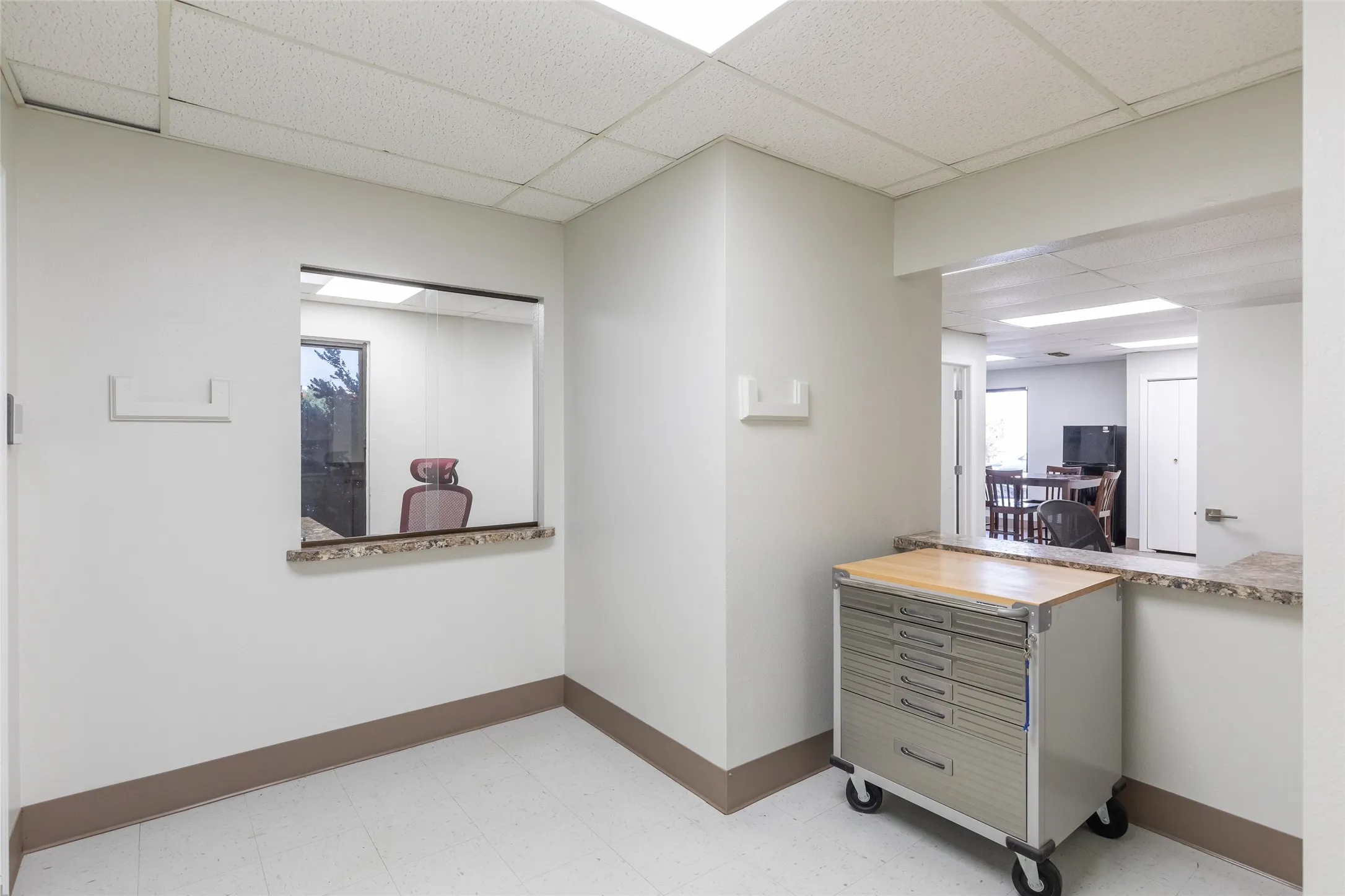 Office For Rent in Taylor County , 4009 Ridgemont Drive, Abilene, Texas 79606, 0, 0, Garage spaces, 0 Sqft, built in 1984, mls#21387161, Real Estate Agent in Abilene, Homes For Rent in Taylor county, Homes For Rent in Abilene, Realtor in Abilene Texas, Real Estate Brokerage Independent Realty Texas, Luminita Cordes Realtor