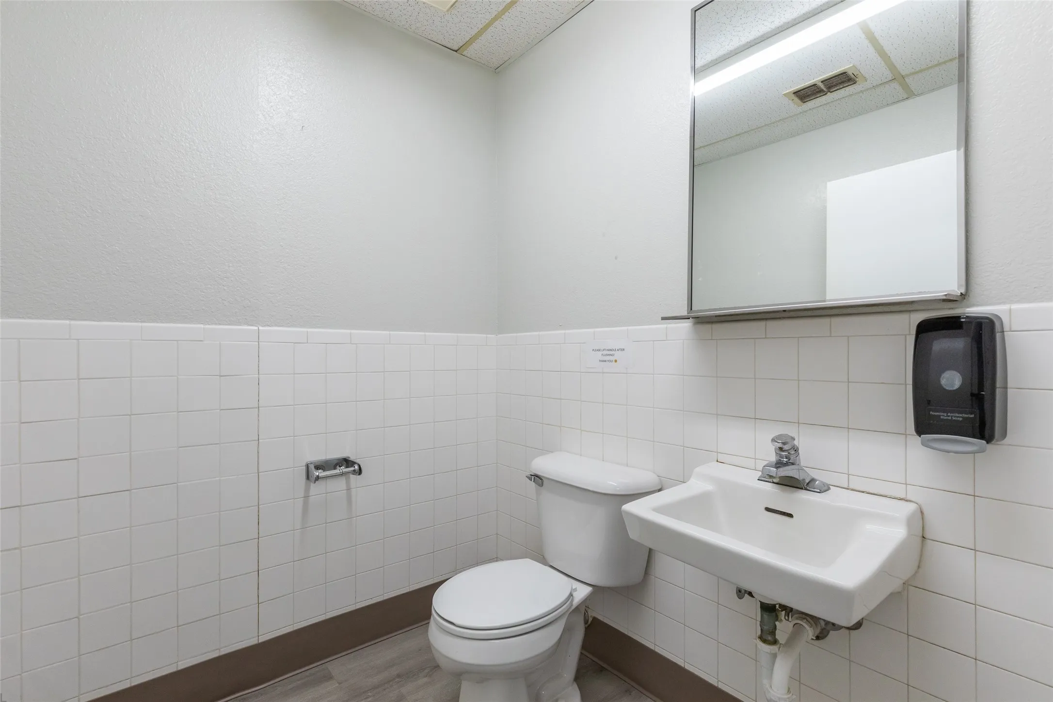 Office For Rent in Taylor County , 4009 Ridgemont Drive, Abilene, Texas 79606, 0, 0, Garage spaces, 0 Sqft, built in 1984, mls#21387161, Real Estate Agent in Abilene, Homes For Rent in Taylor county, Homes For Rent in Abilene, Realtor in Abilene Texas, Real Estate Brokerage Independent Realty Texas, Luminita Cordes Realtor