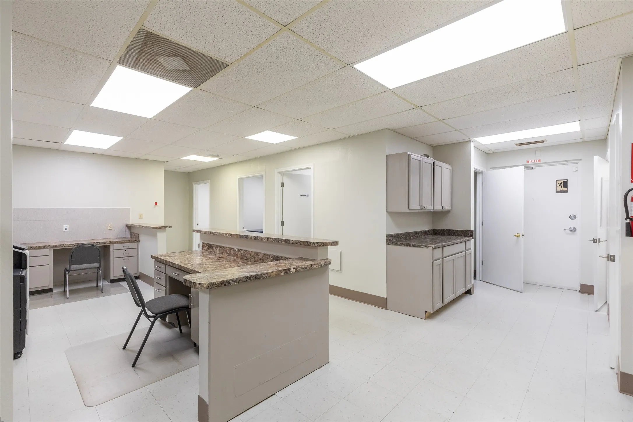 Office For Rent in Taylor County , 4009 Ridgemont Drive, Abilene, Texas 79606, 0, 0, Garage spaces, 0 Sqft, built in 1984, mls#21387161, Real Estate Agent in Abilene, Homes For Rent in Taylor county, Homes For Rent in Abilene, Realtor in Abilene Texas, Real Estate Brokerage Independent Realty Texas, Luminita Cordes Realtor