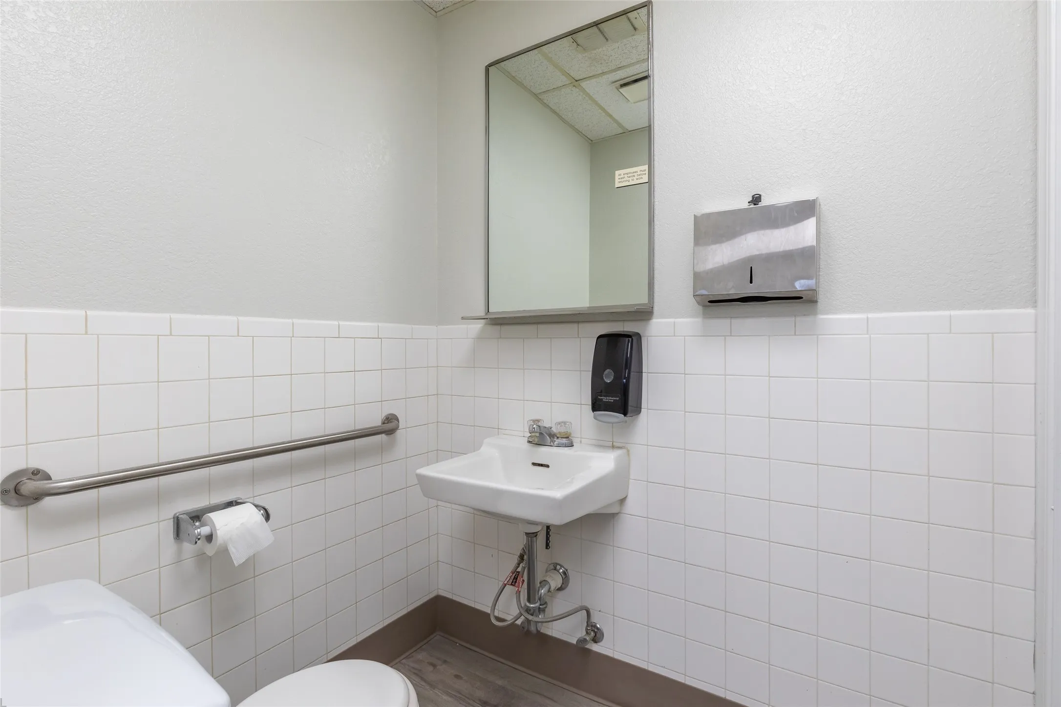 Office For Rent in Taylor County , 4009 Ridgemont Drive, Abilene, Texas 79606, 0, 0, Garage spaces, 0 Sqft, built in 1984, mls#21387161, Real Estate Agent in Abilene, Homes For Rent in Taylor county, Homes For Rent in Abilene, Realtor in Abilene Texas, Real Estate Brokerage Independent Realty Texas, Luminita Cordes Realtor