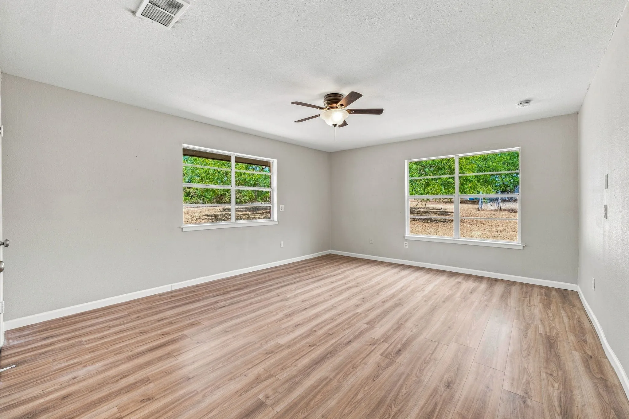 Single Family Residence For Rent in Somervell County , 2771 S Fm 200, Nemo, Texas 76070, 3 Bedroom, 2 Bathroom, 2 Garage spaces, 2,511 Sqft, built in 1969, mls#21388039, Real Estate Agent in Nemo, Homes For Rent in Somervell county, Homes For Rent in Nemo, Realtor in Nemo Texas, Real Estate Brokerage Independent Realty Texas, Luminita Cordes Realtor