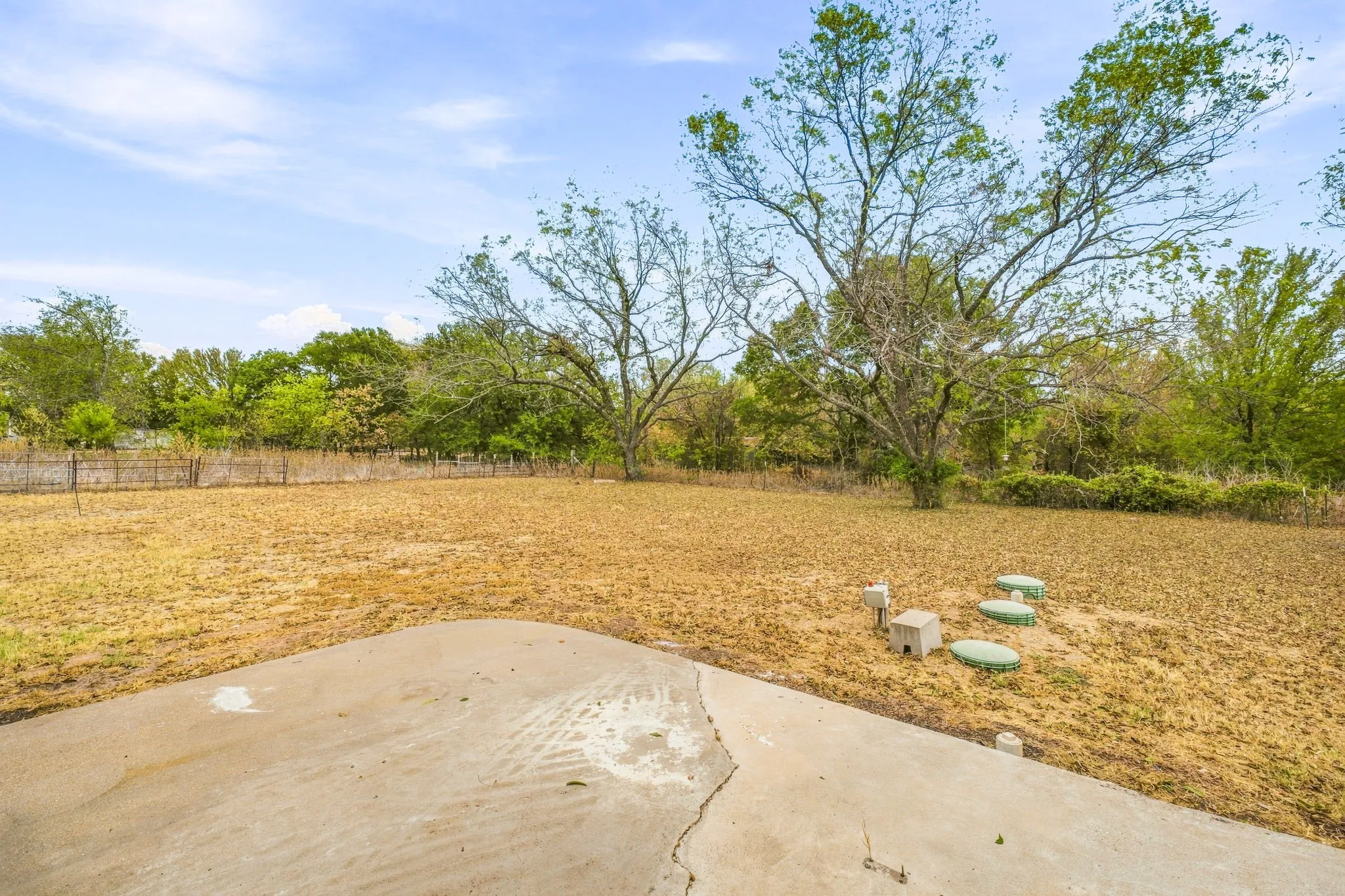 Single Family Residence For Rent in Somervell County , 2771 S Fm 200, Nemo, Texas 76070, 3 Bedroom, 2 Bathroom, 2 Garage spaces, 2,511 Sqft, built in 1969, mls#21388039, Real Estate Agent in Nemo, Homes For Rent in Somervell county, Homes For Rent in Nemo, Realtor in Nemo Texas, Real Estate Brokerage Independent Realty Texas, Luminita Cordes Realtor